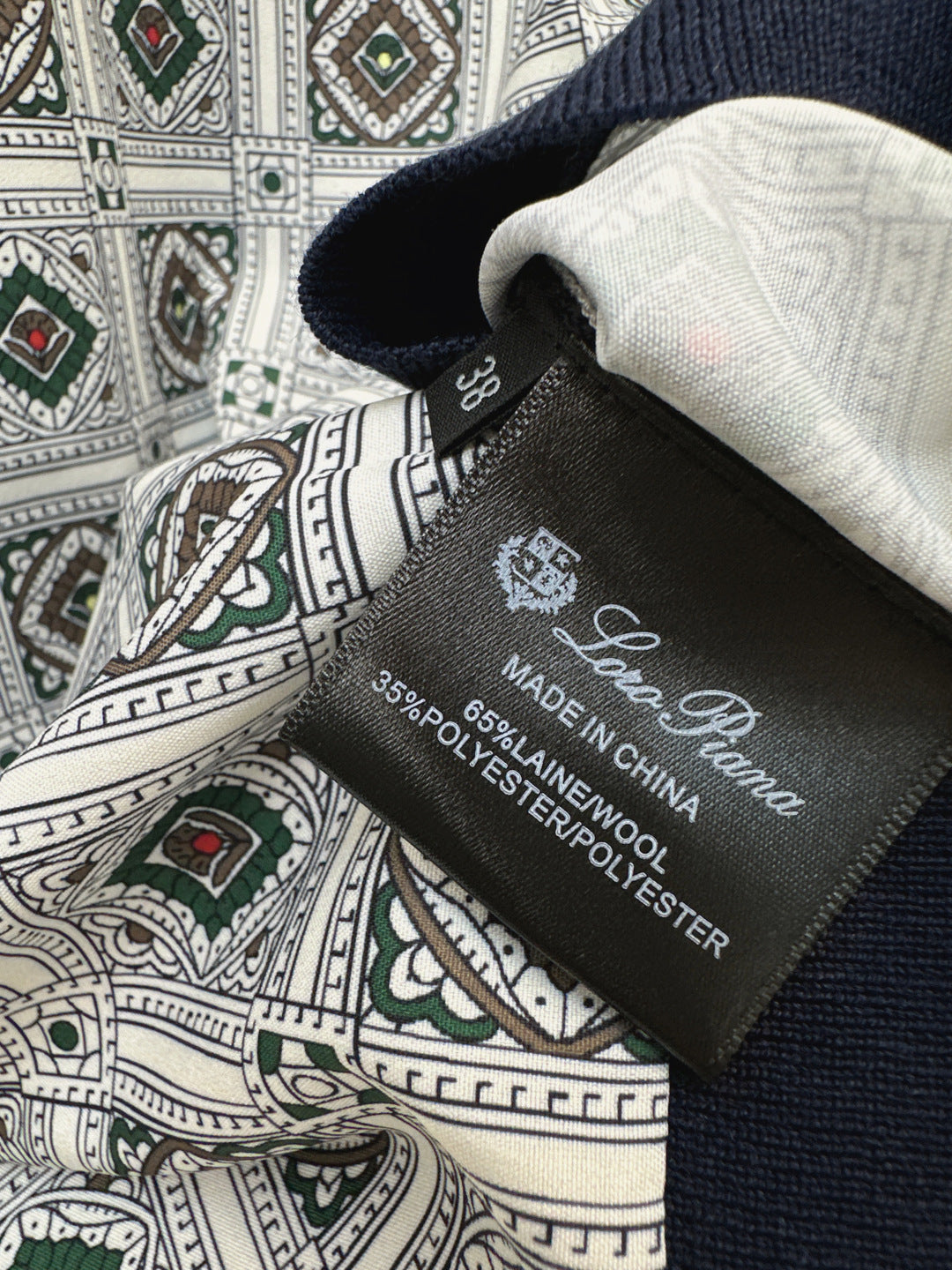 Loro 25fw knitted sweater