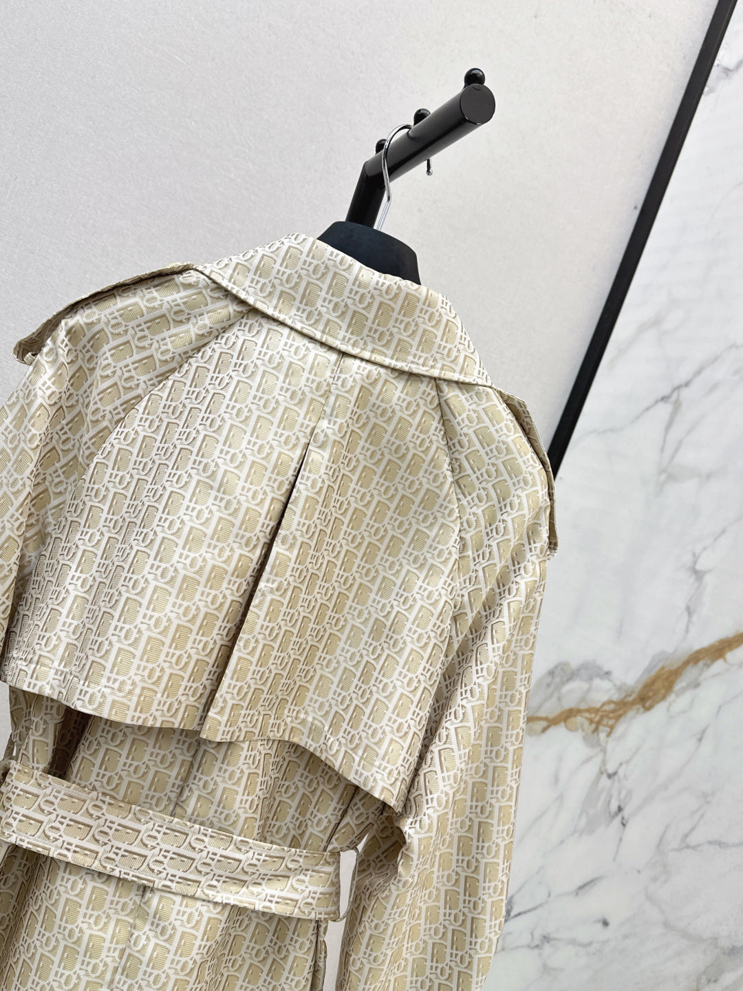 CD 25fw jacquard coat