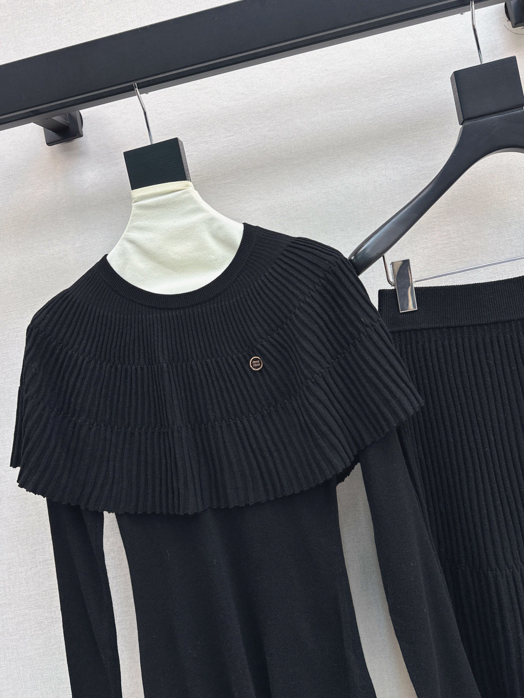 Miu 25fw knitted suit