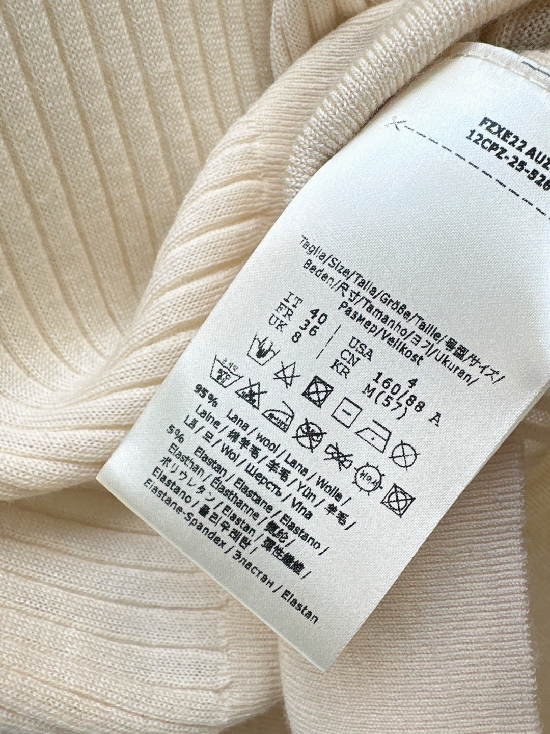 Fend 25fw knitted sweater