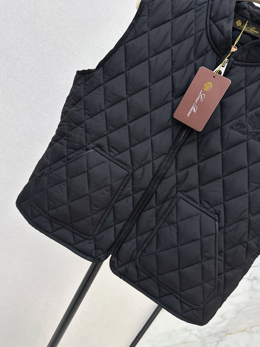 Loro 25fw padded vest
