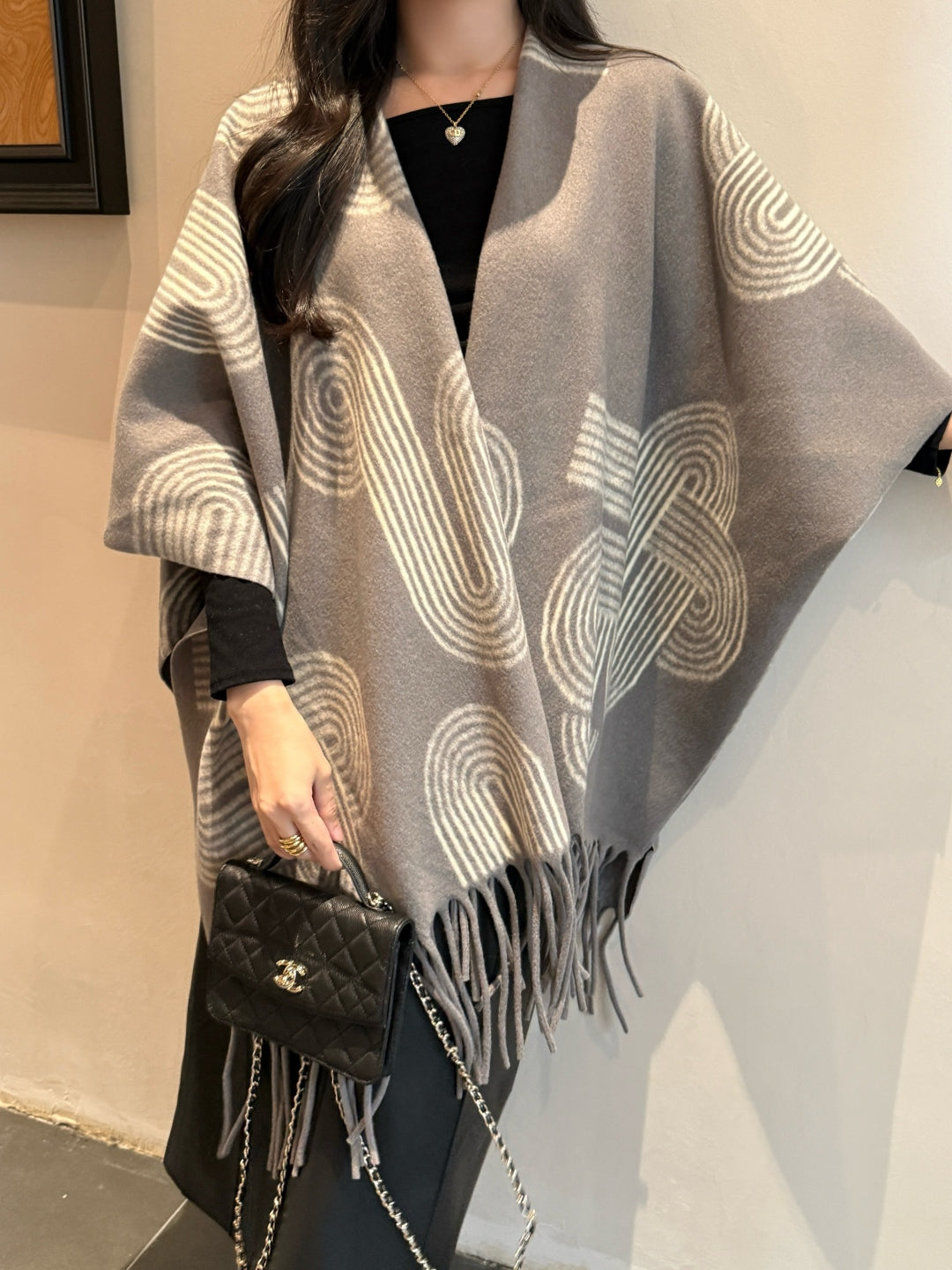 Herm 25fw cape