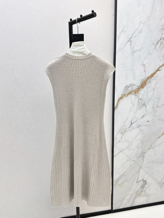 Loro 25fw cashmere dress