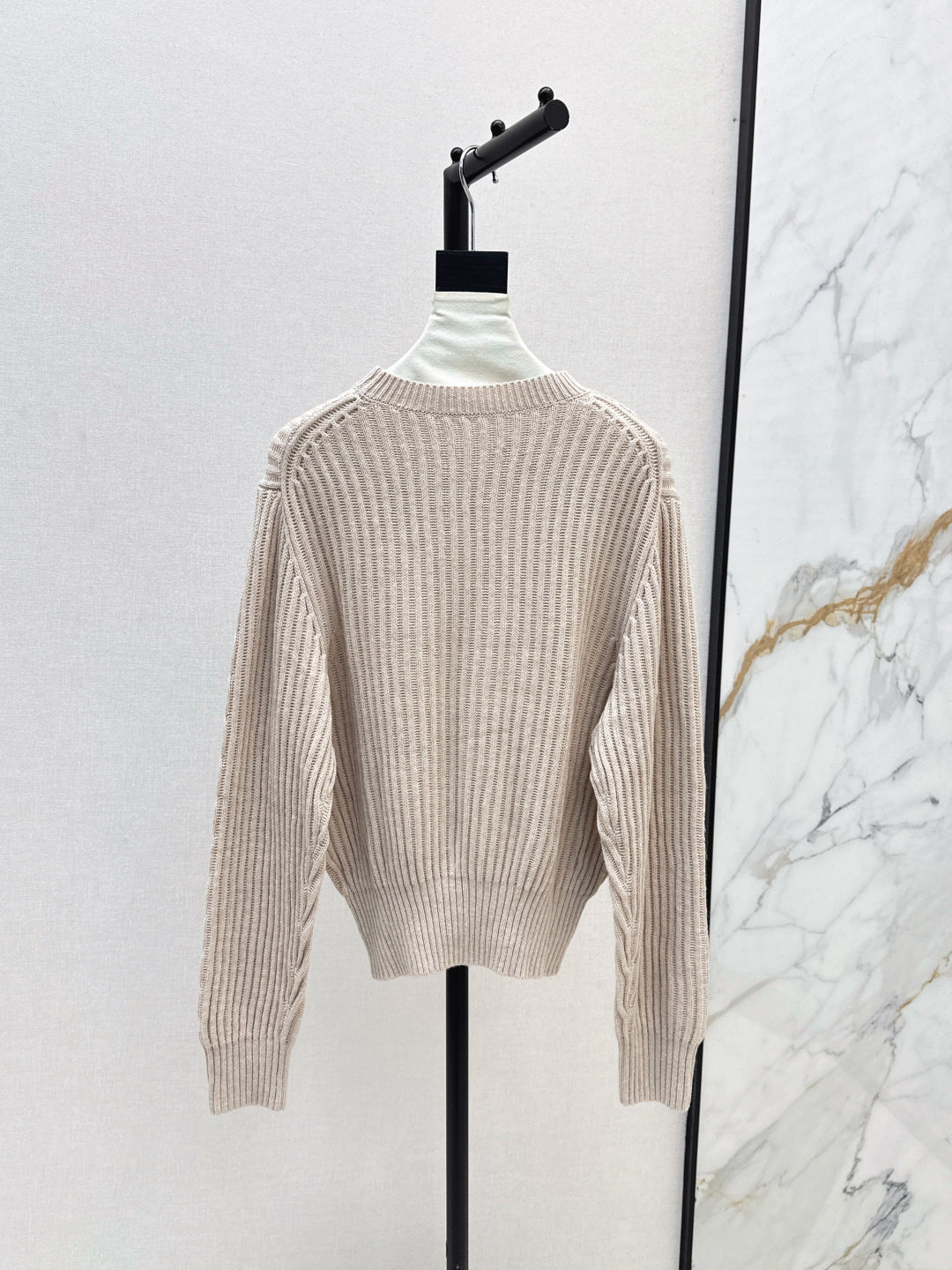 Loro 25fw knitted sweater