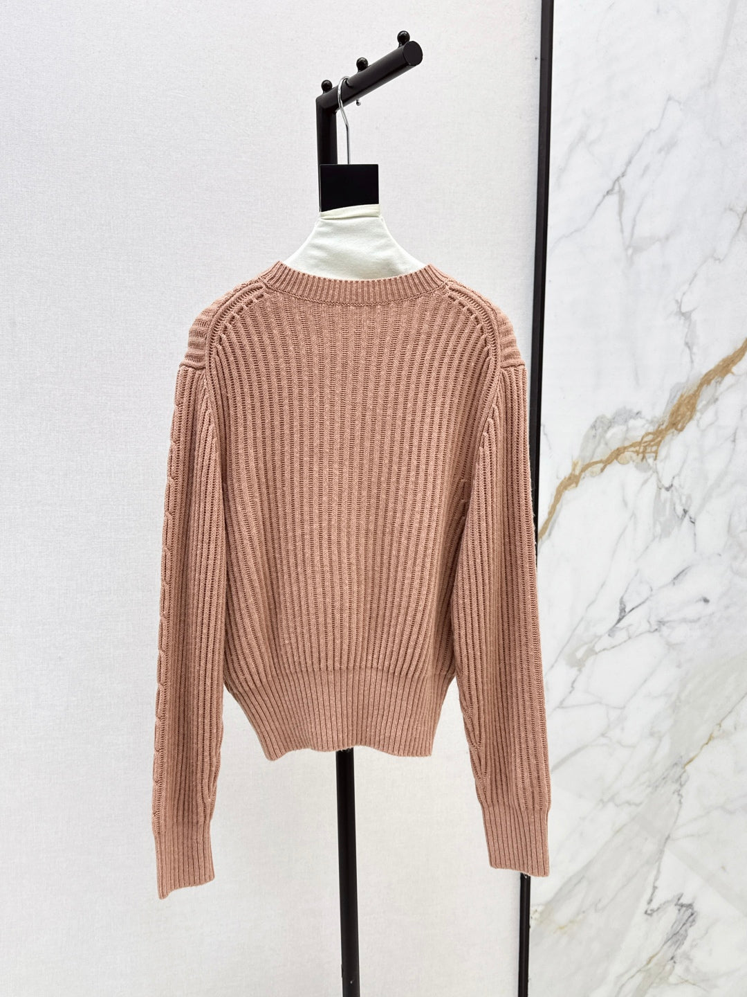 Loro 25fw knitted sweater