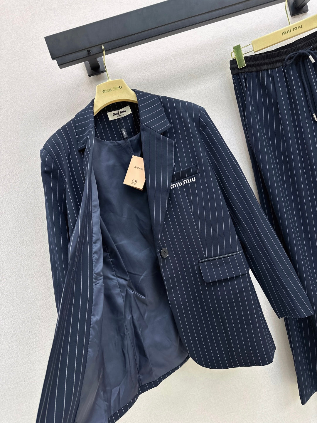 Miu 25fw striped blazer