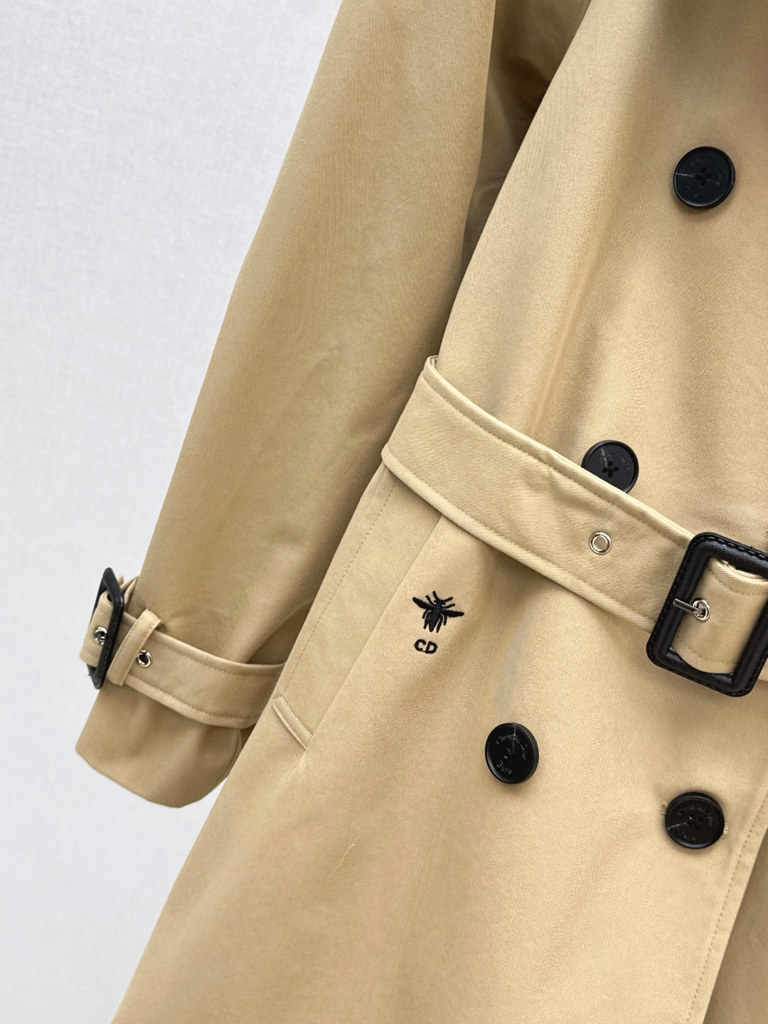 CD 25fw trench coat