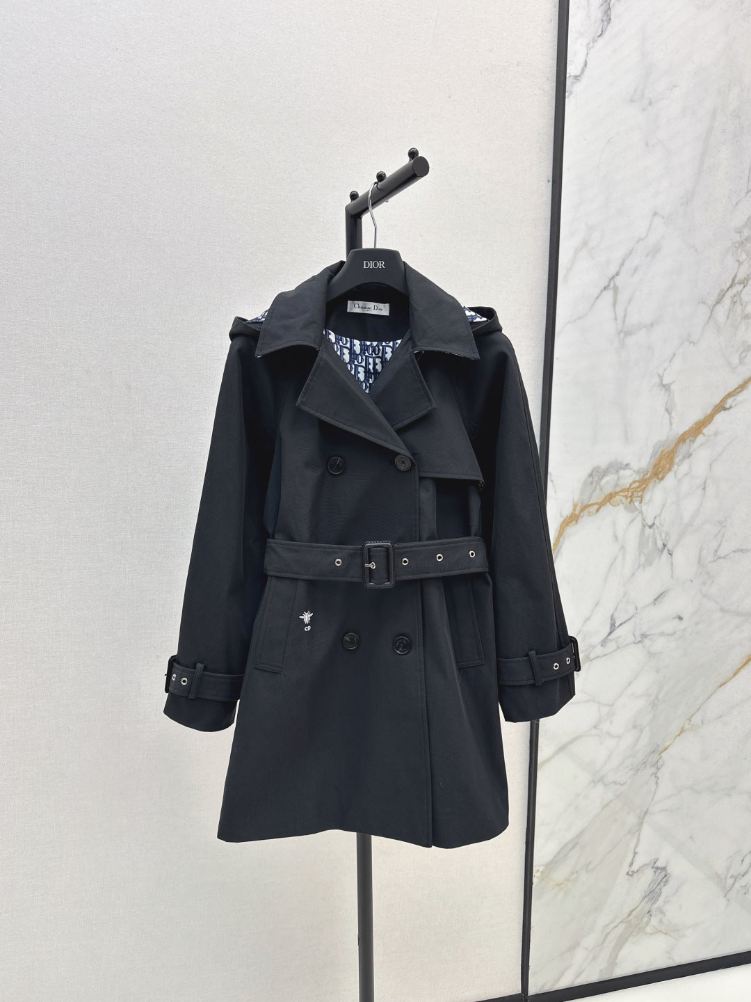 CD 25fw trench coat