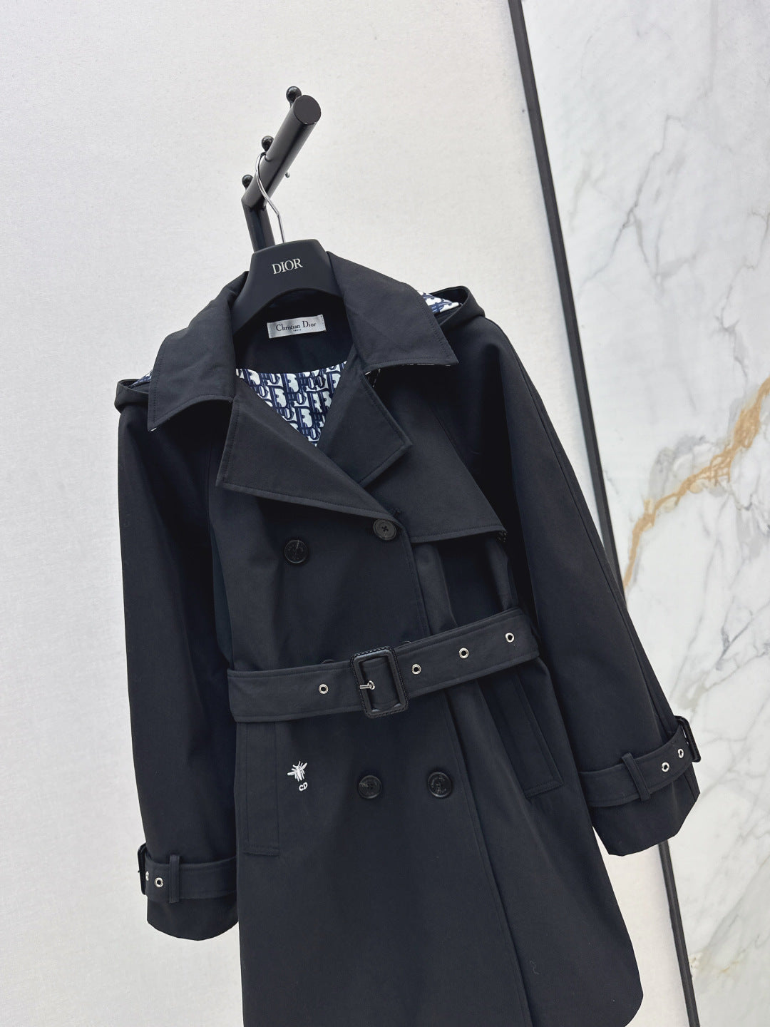 CD 25fw trench coat