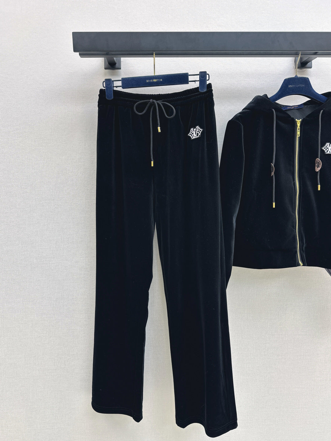 Louis 25fw velvet suit
