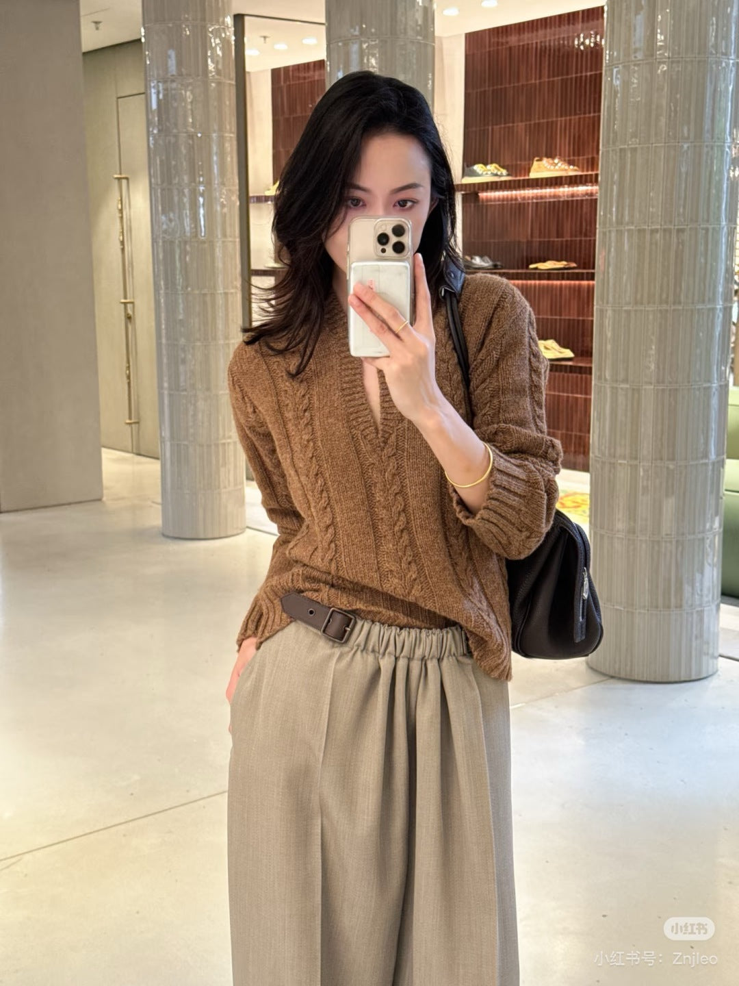 Loe 25fw cashmere sweater