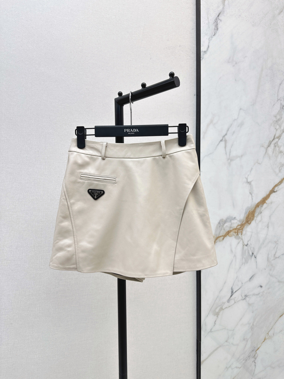 Pra 25fw leather skirt