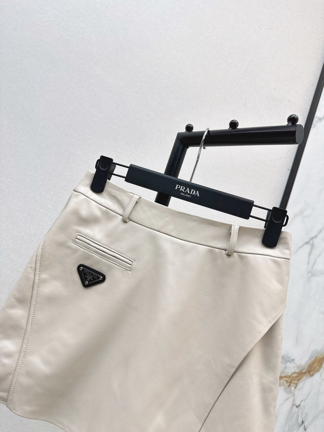 Pra 25fw leather skirt