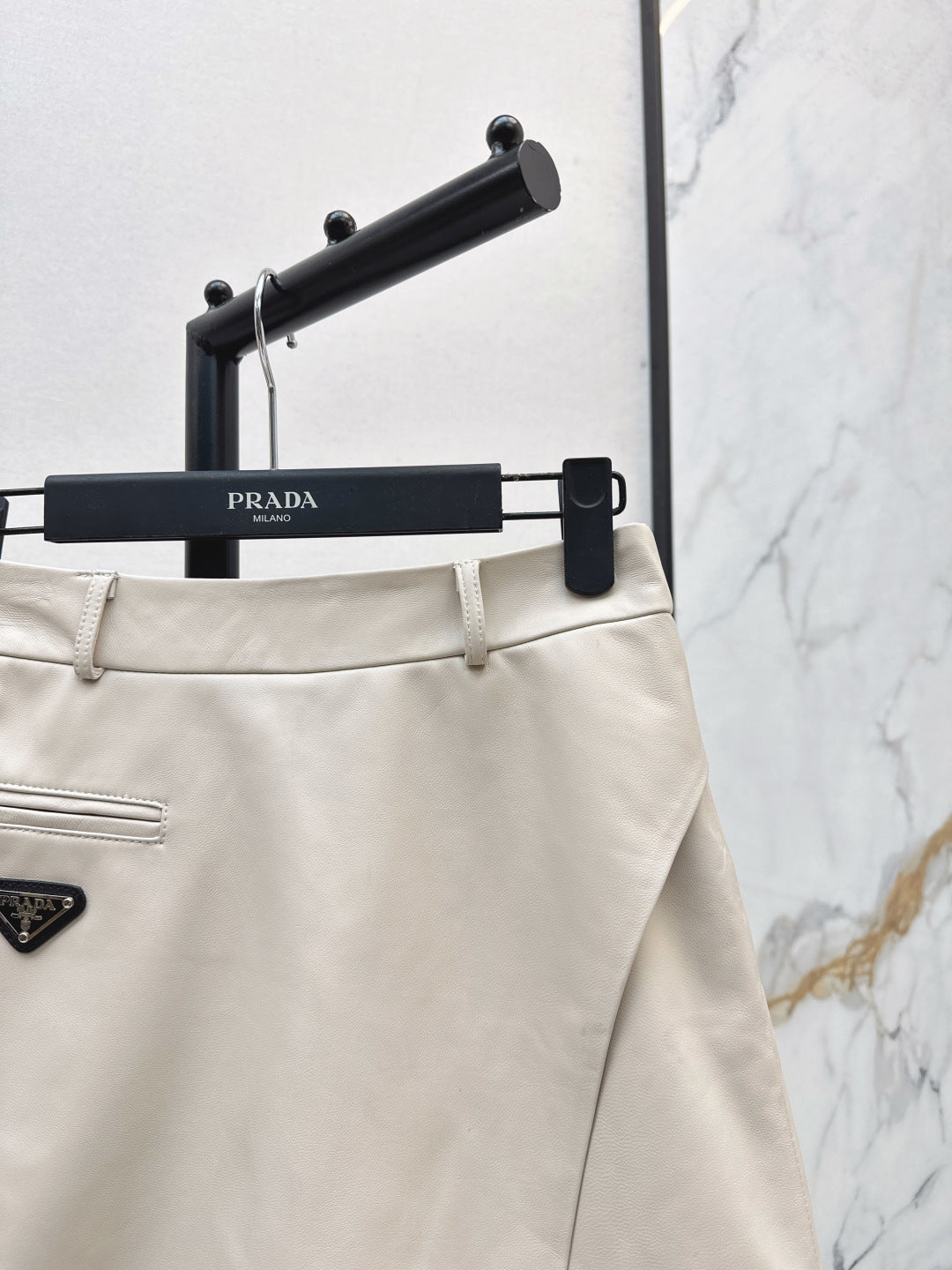 Pra 25fw leather skirt