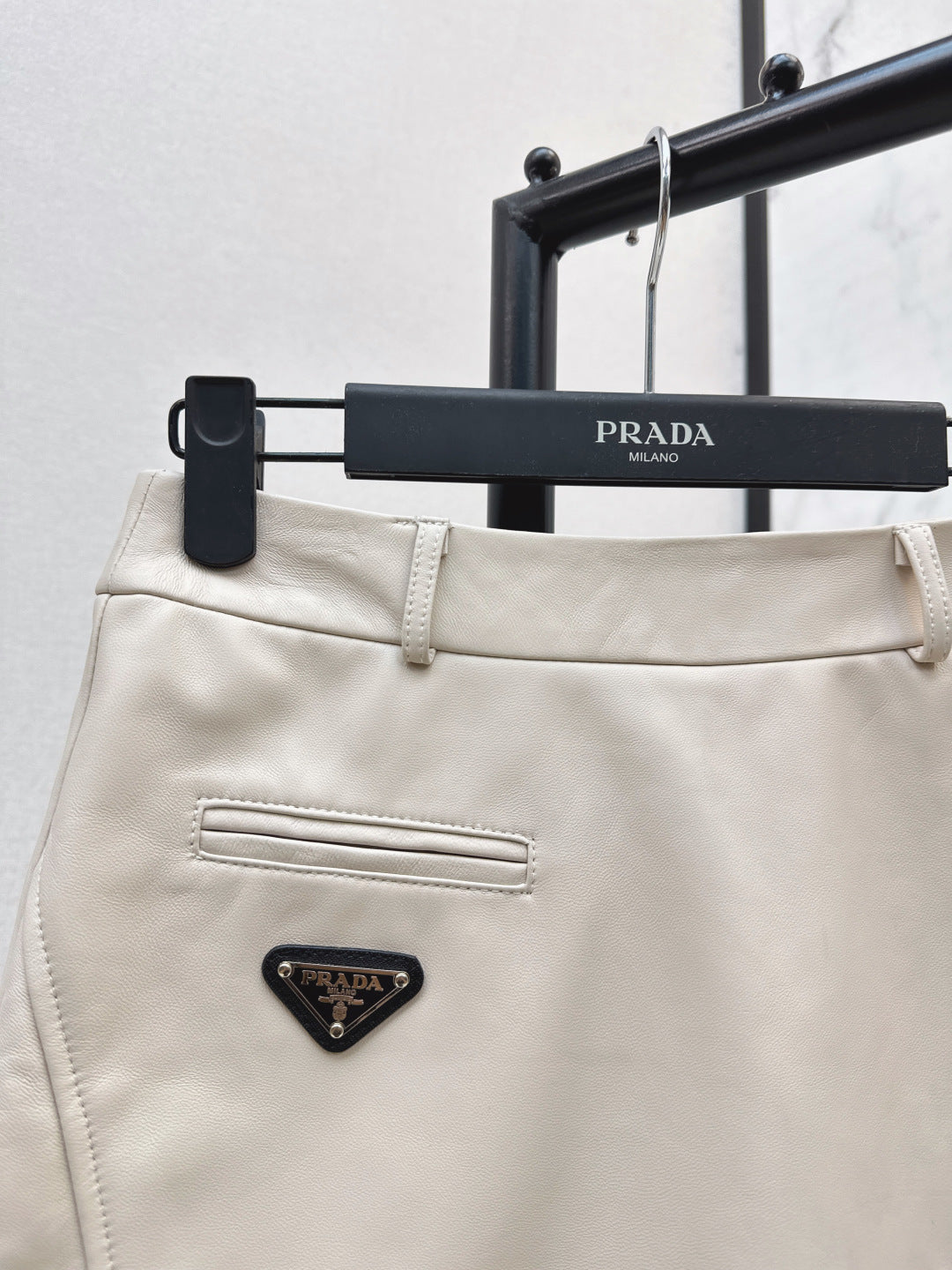 Pra 25fw leather skirt