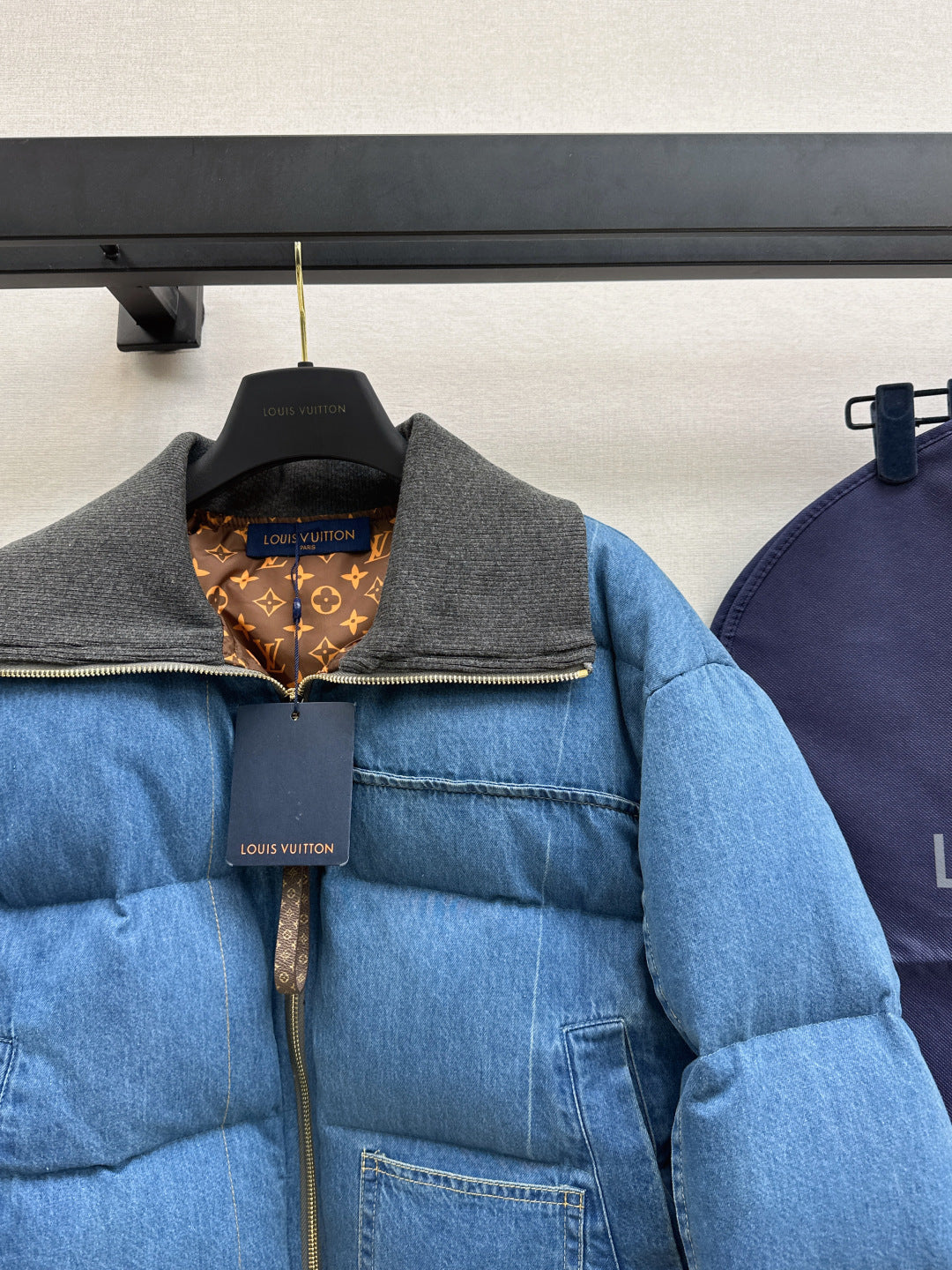 Lou 25fw down jacket