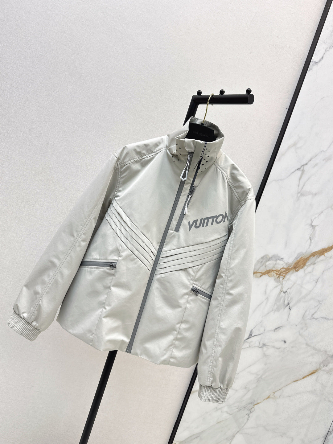 Lou 25fw jacket