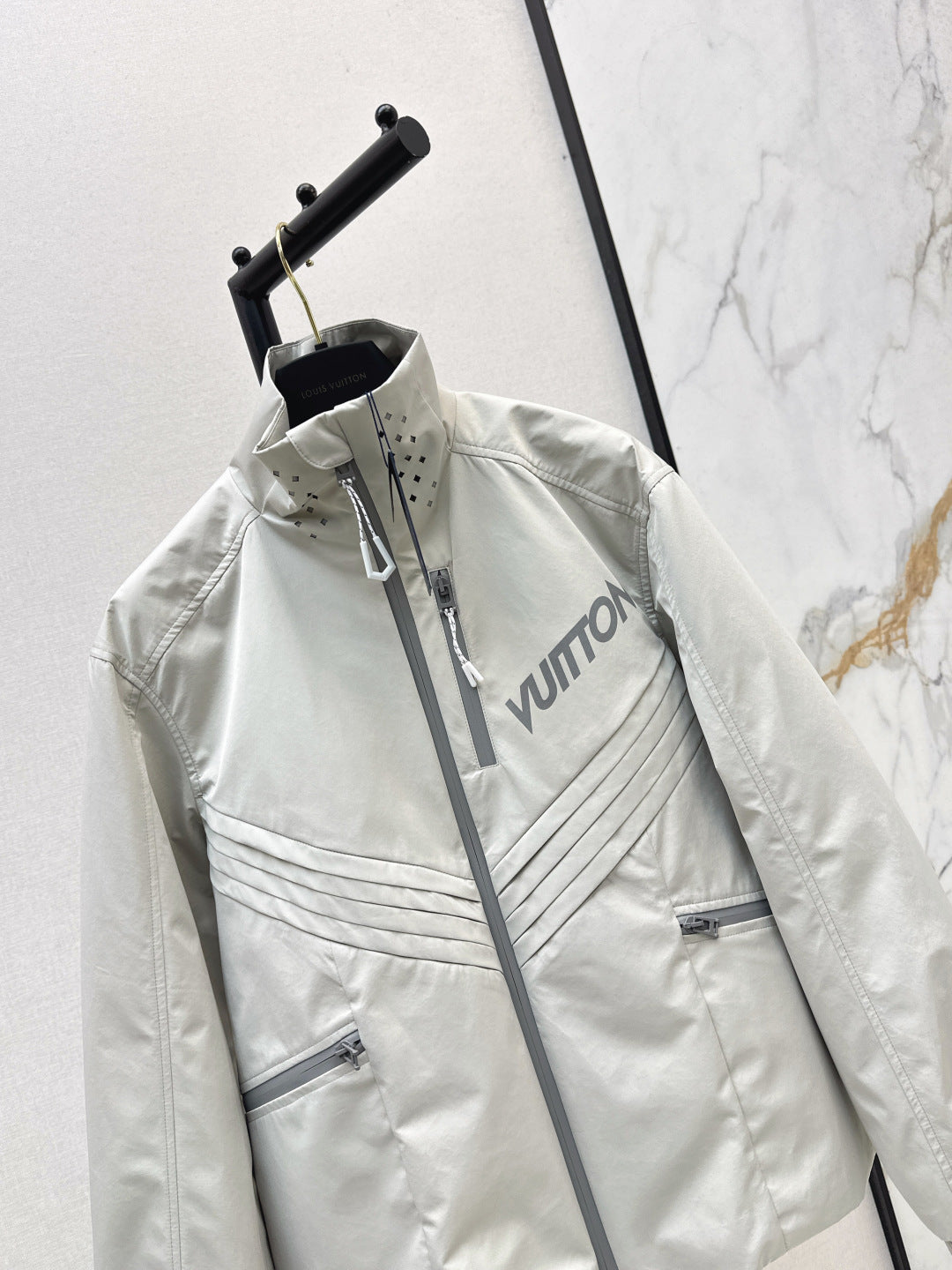 Lou 25fw jacket