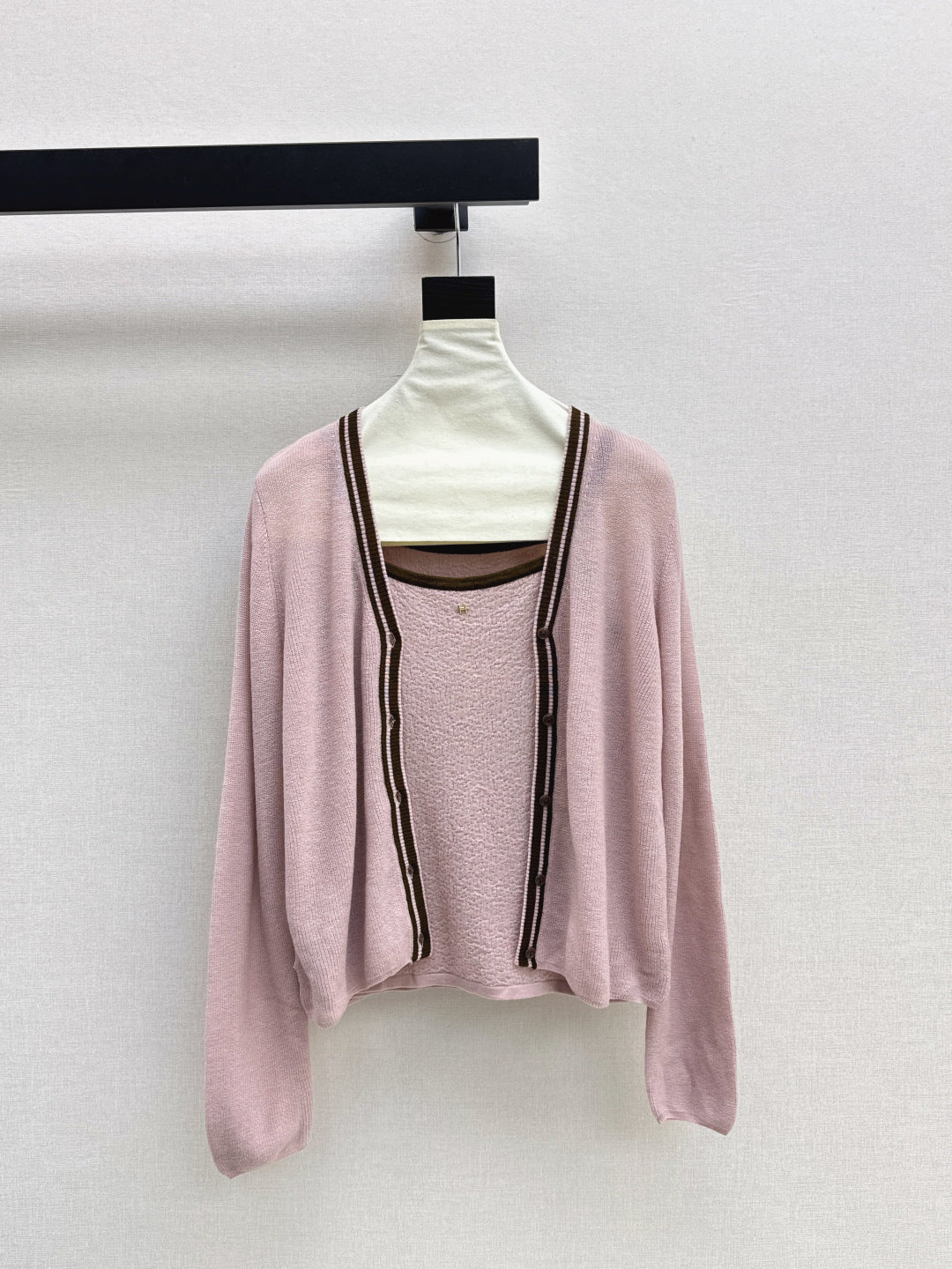 Herm 25fw Knitted vest cardigan