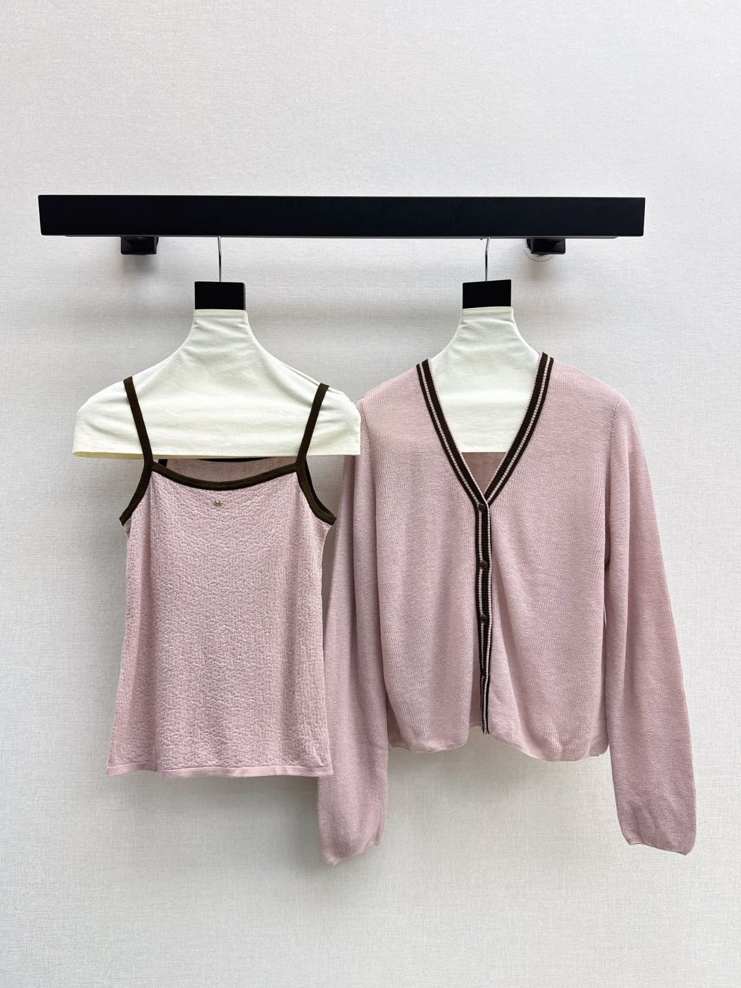 Herm 25fw Knitted vest cardigan