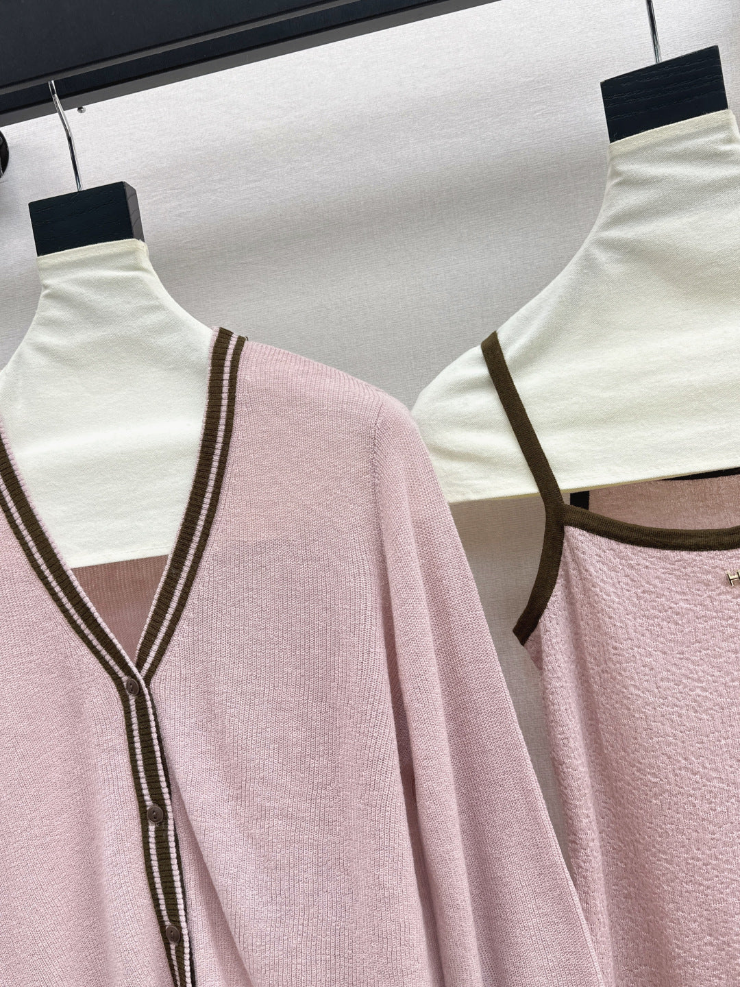 Herm 25fw Knitted vest cardigan