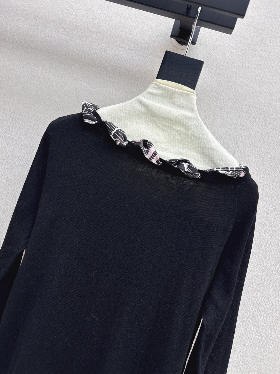 Chan 25fw knitted sweater