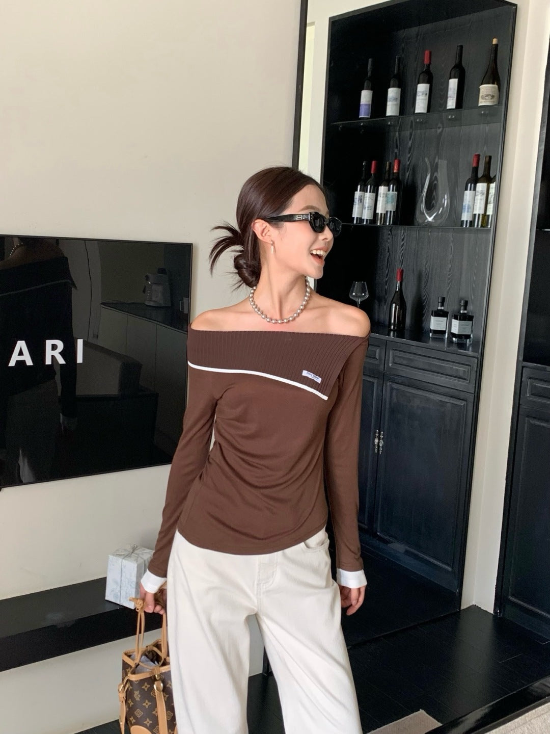 Miu 25fw off shoulder top