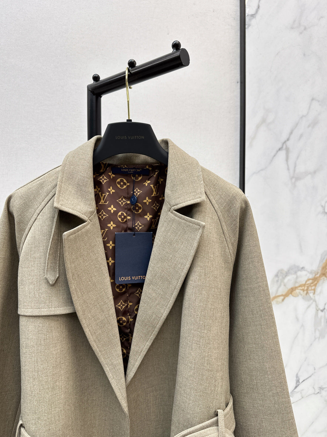 Loui 25fw trench coat
