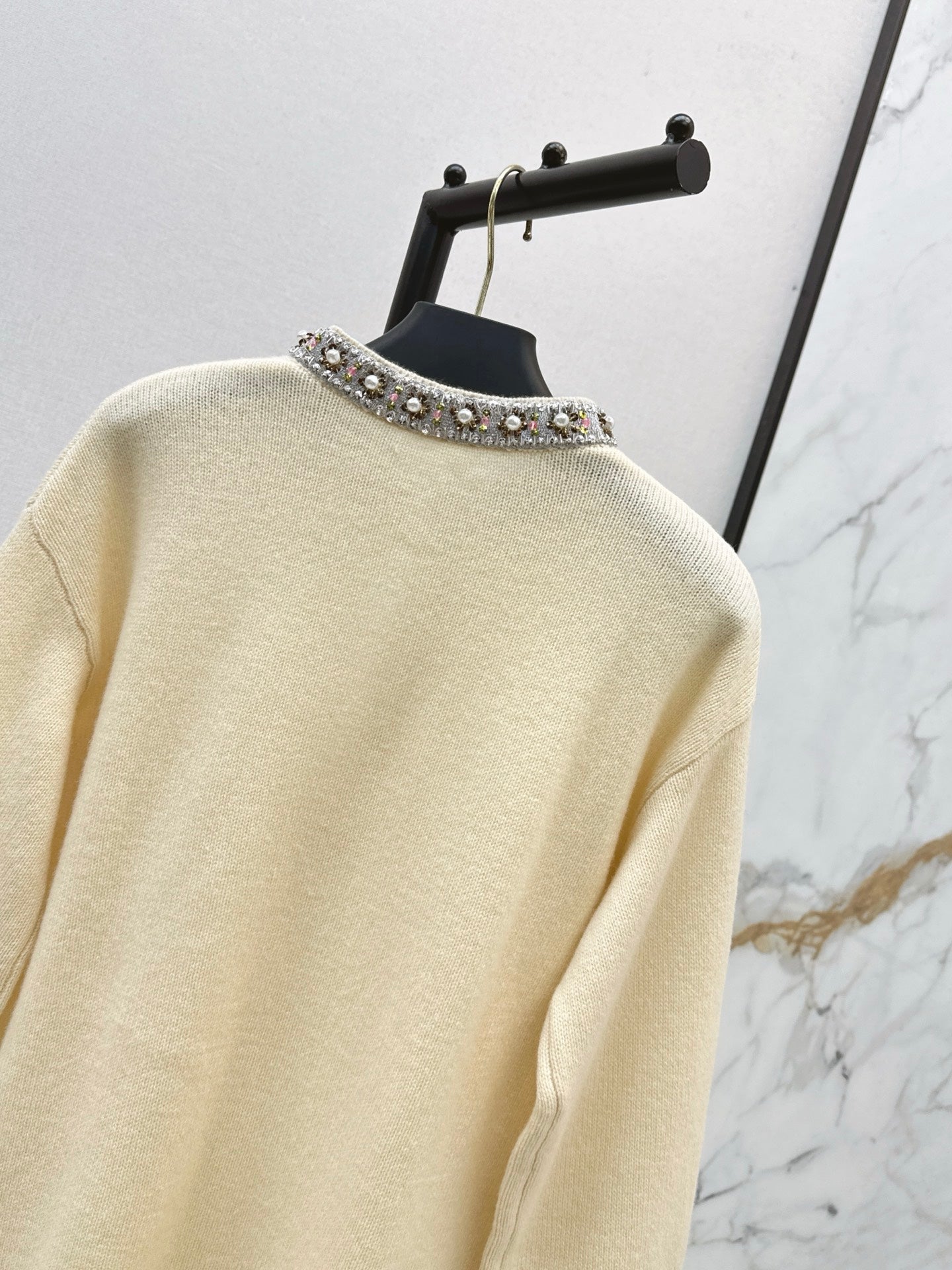 Valen 25fw beaded sweater