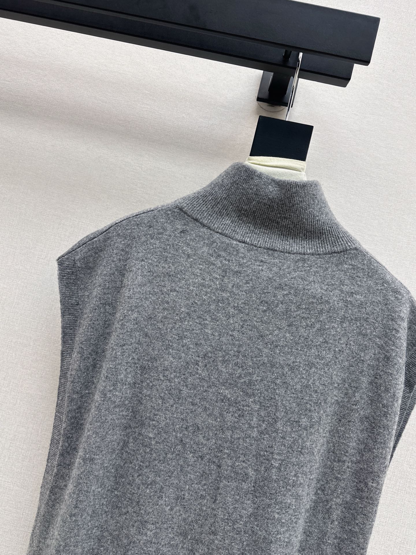 Herm 25fw sleeveless dress