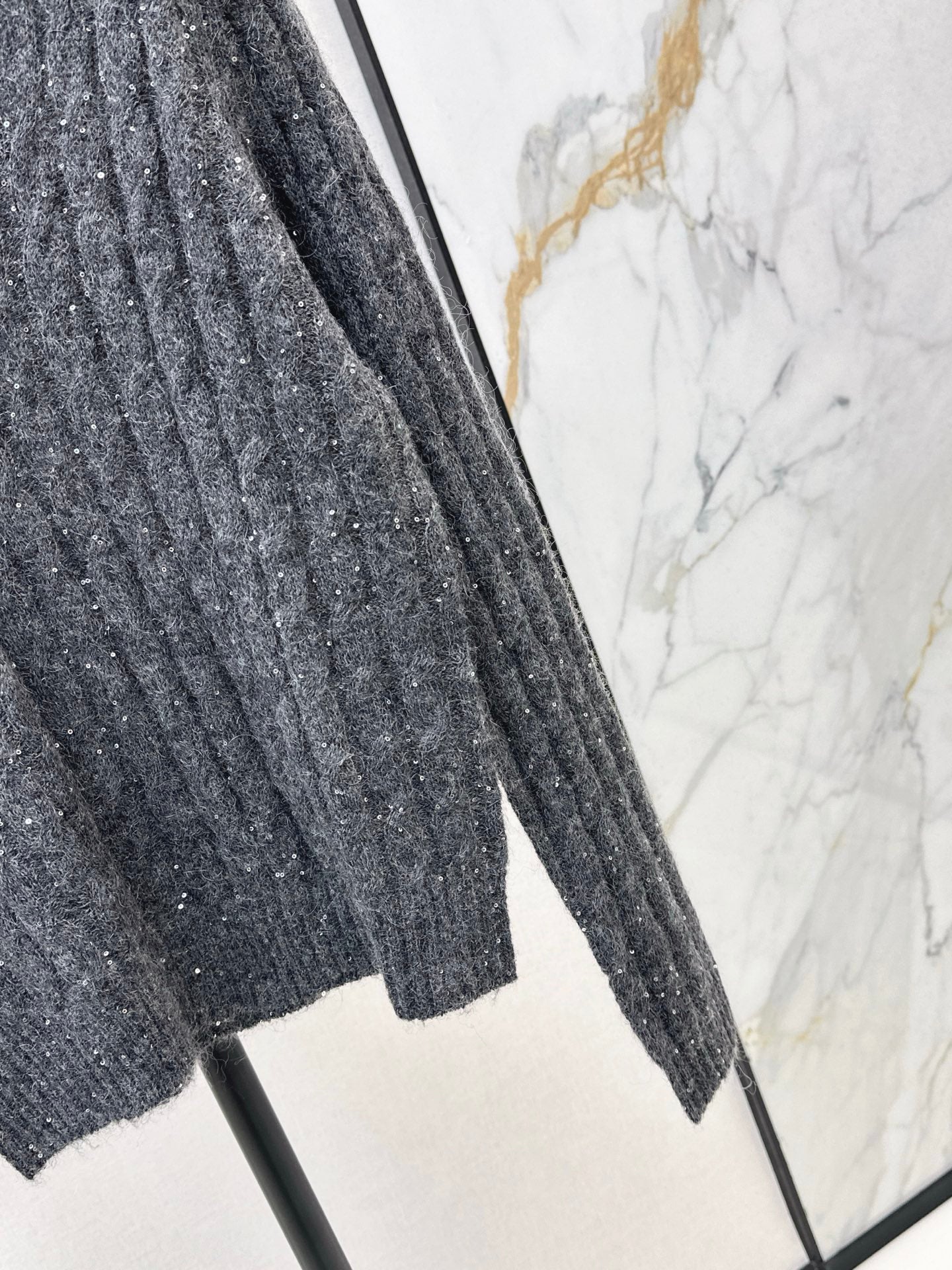 Brun 25fw bling sweater
