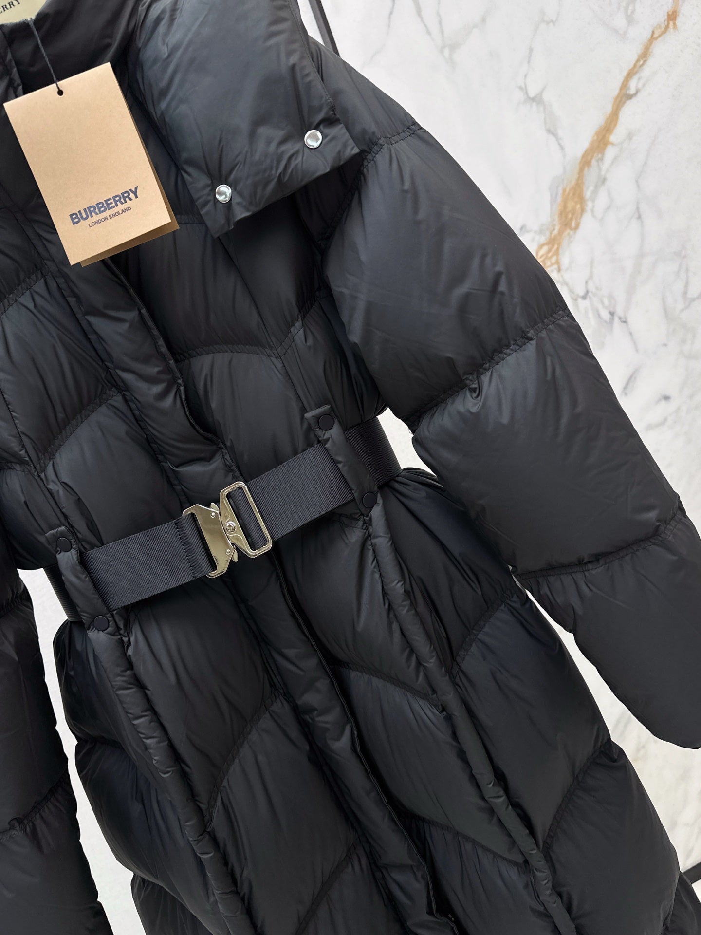 Bur 25fw down jacket