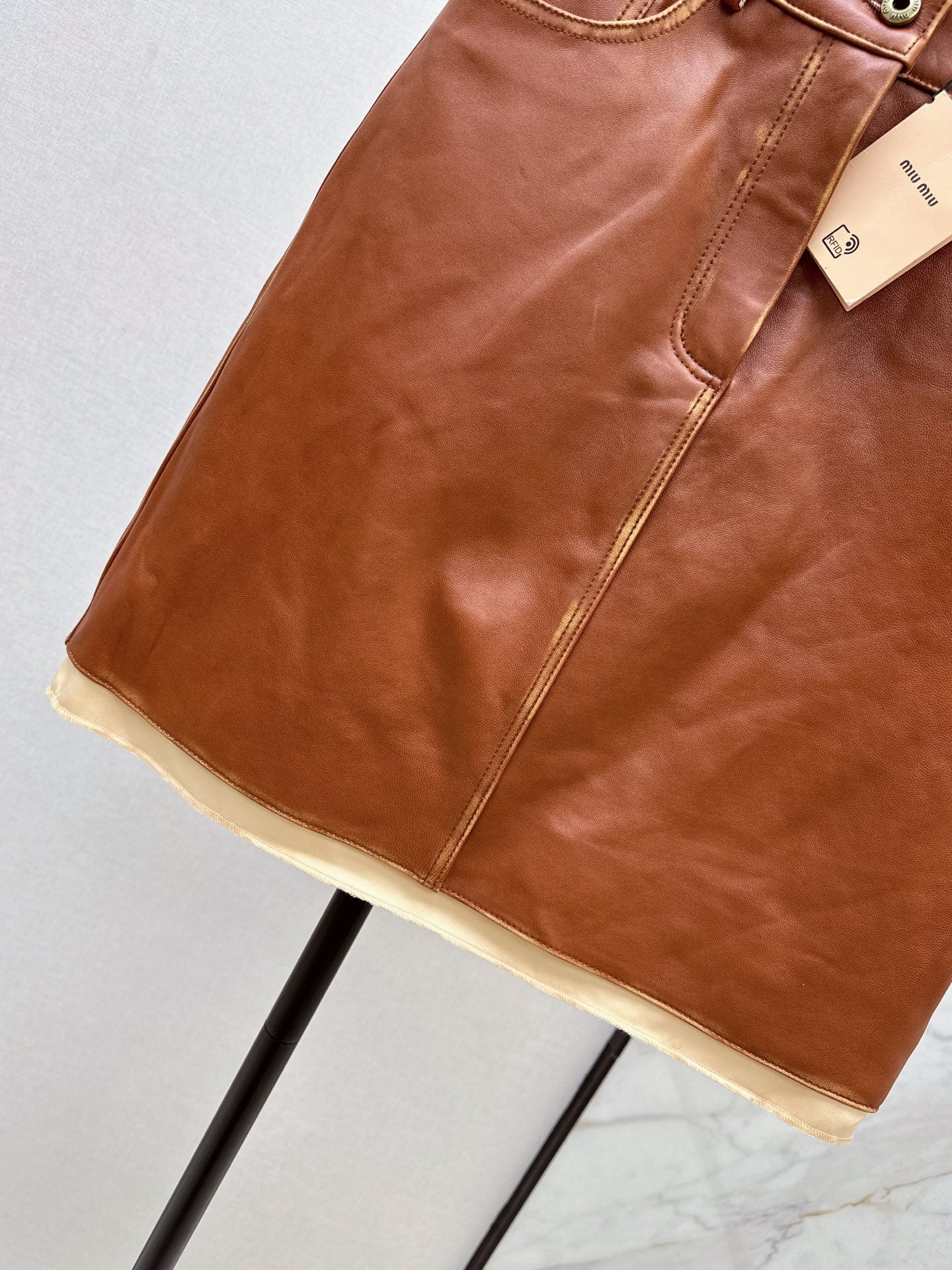 Miu 25fw leather skirt