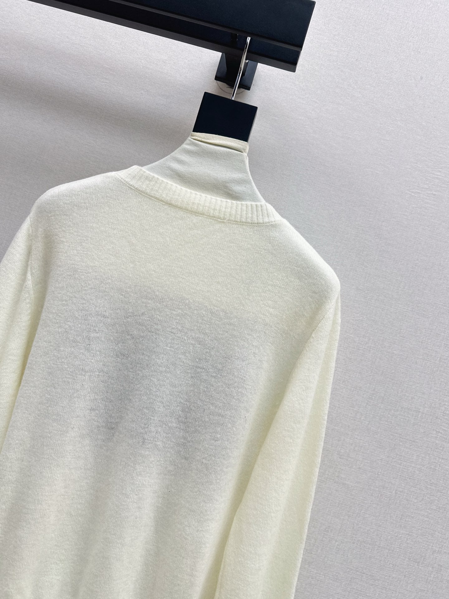 CD 25fw embroidered sweater