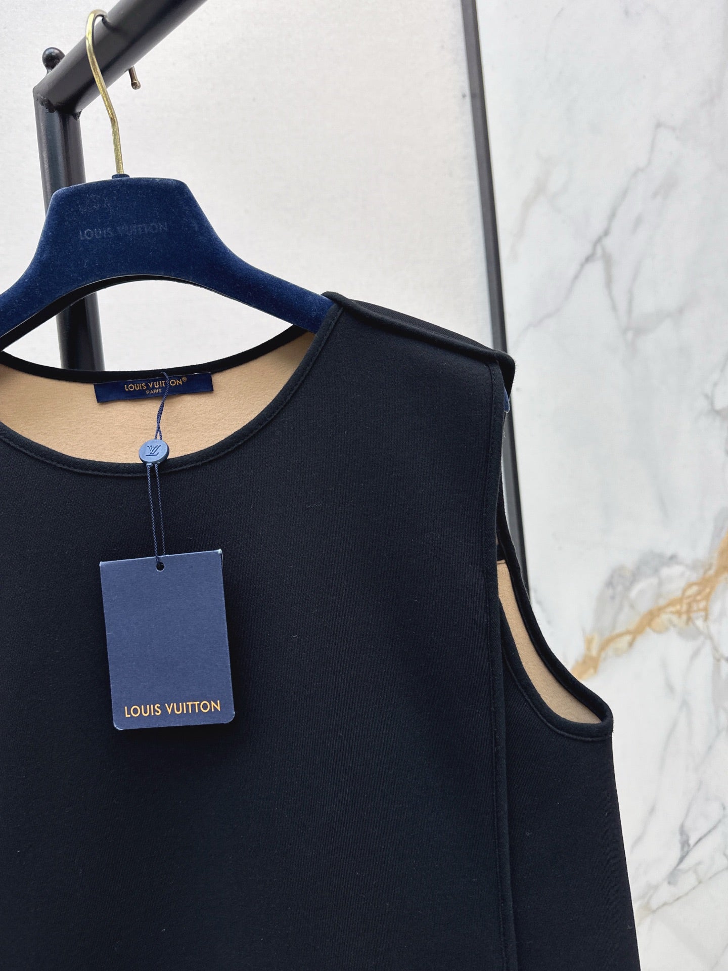 Loui 25fw sleeveless dress