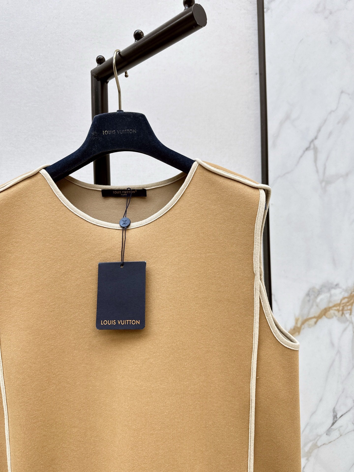 Loui 25fw sleeveless dress