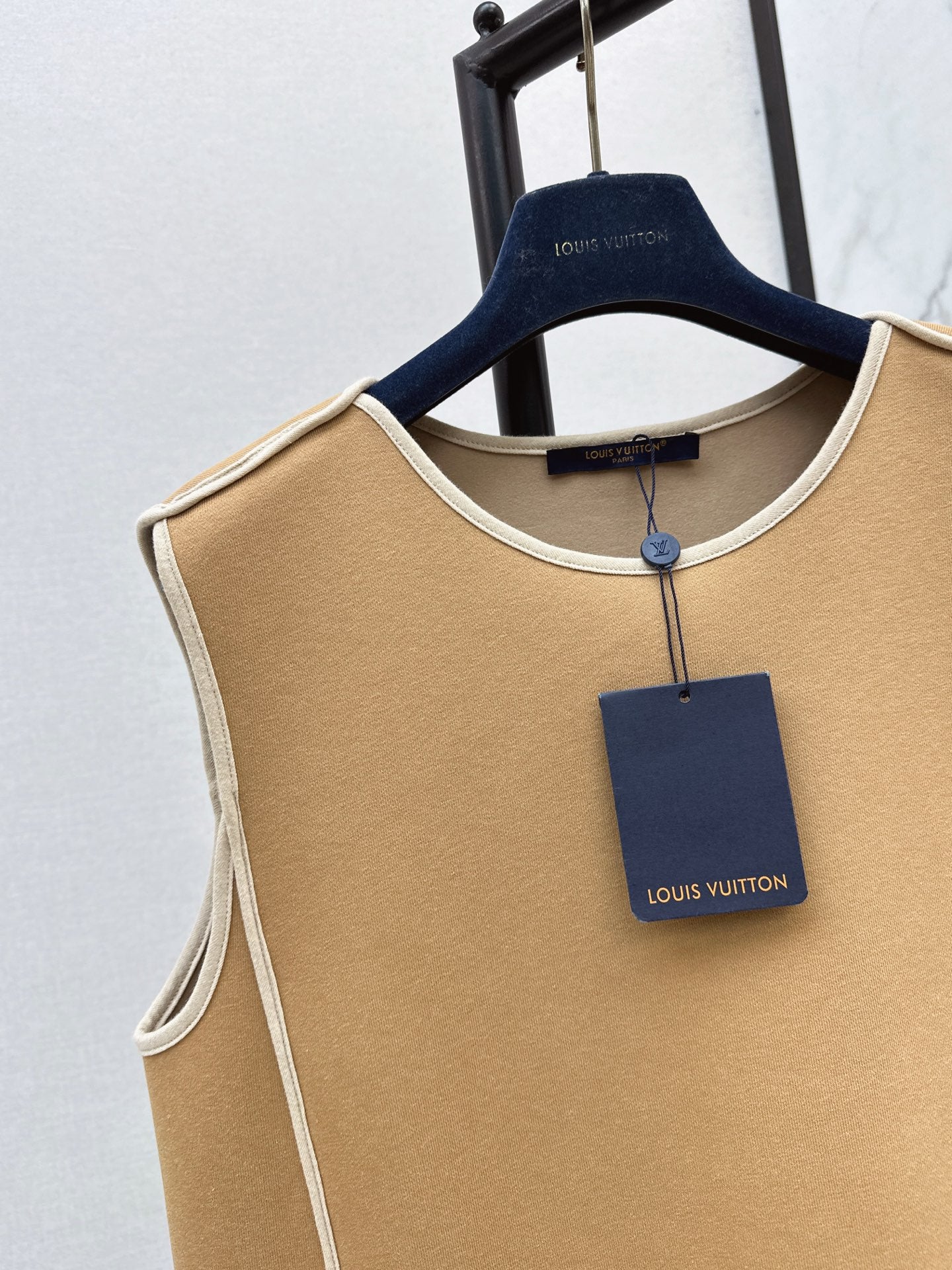 Loui 25fw sleeveless dress