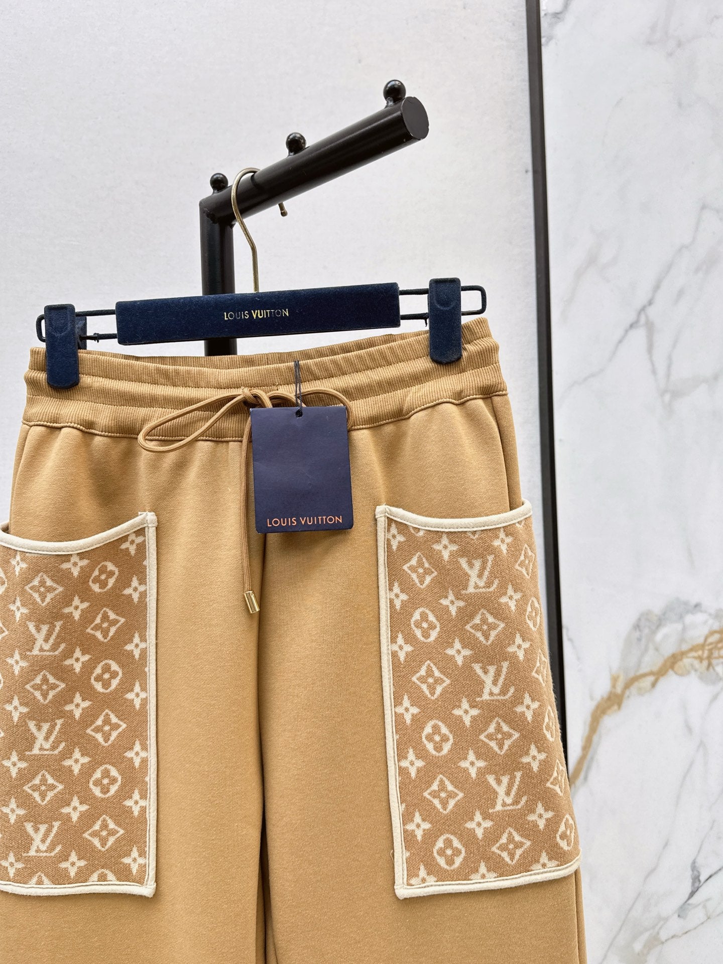 Louis 25fw pants