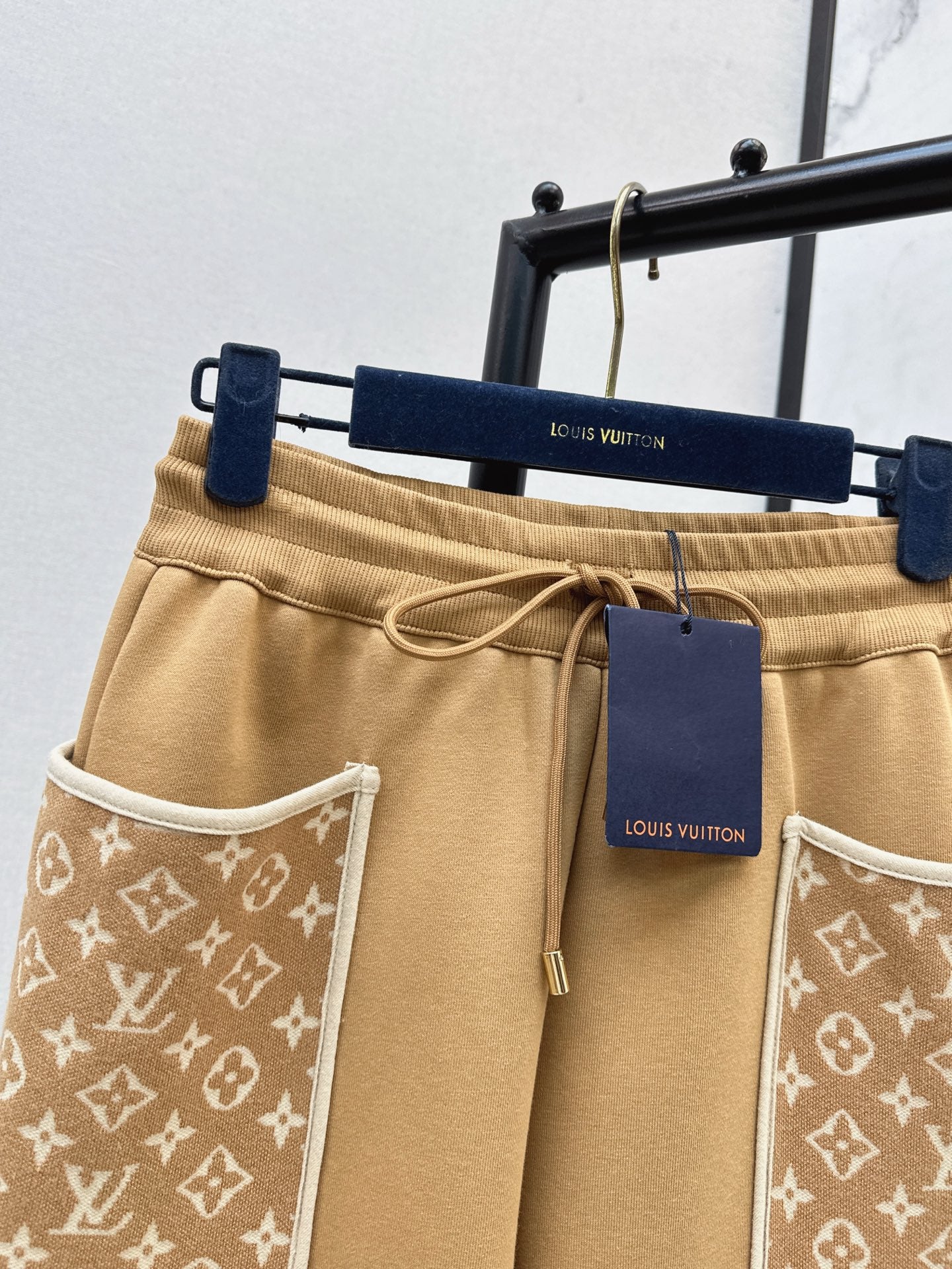 Louis 25fw pants