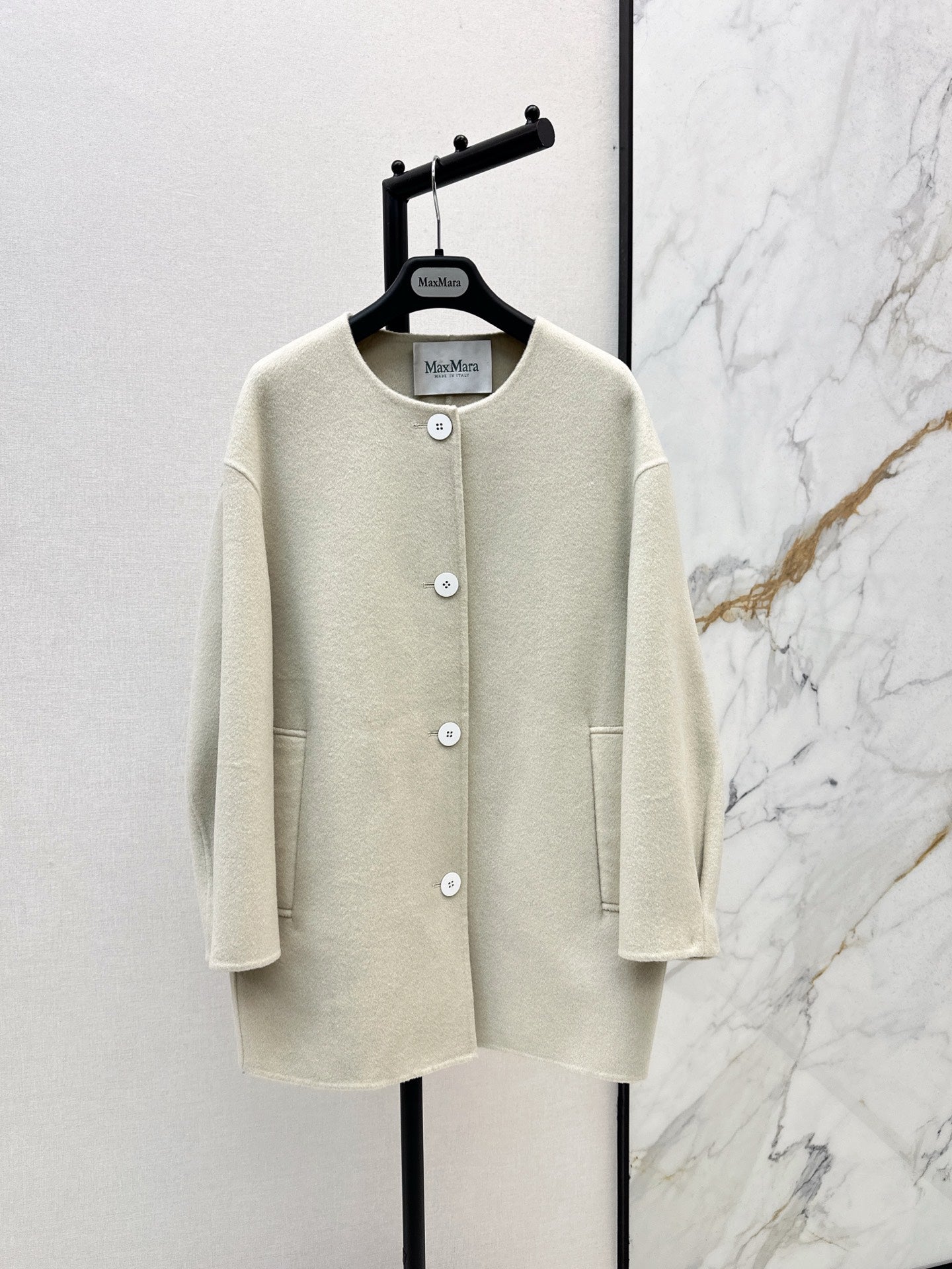 Loro 25fw cashmere jacket