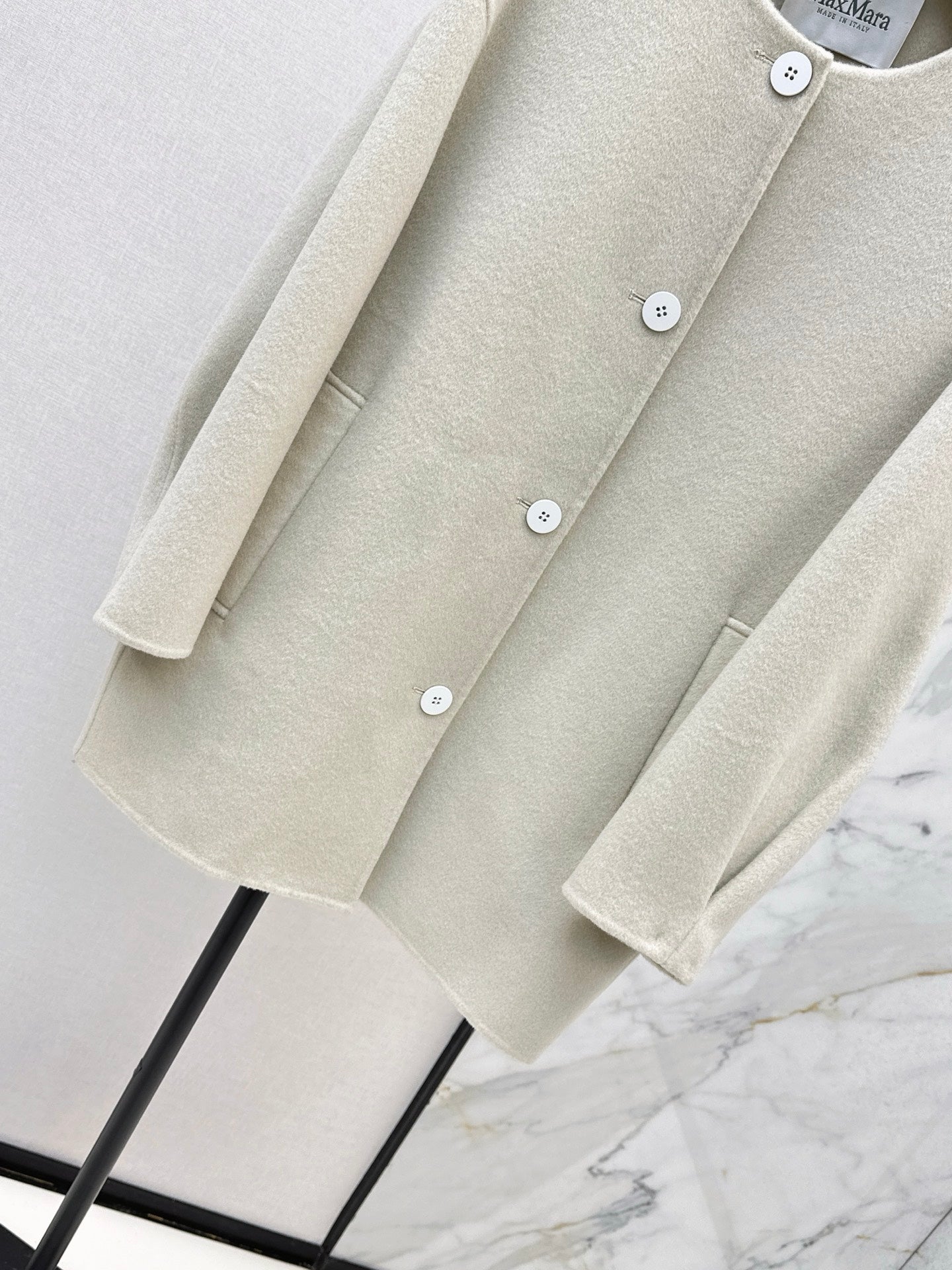 Loro 25fw cashmere jacket