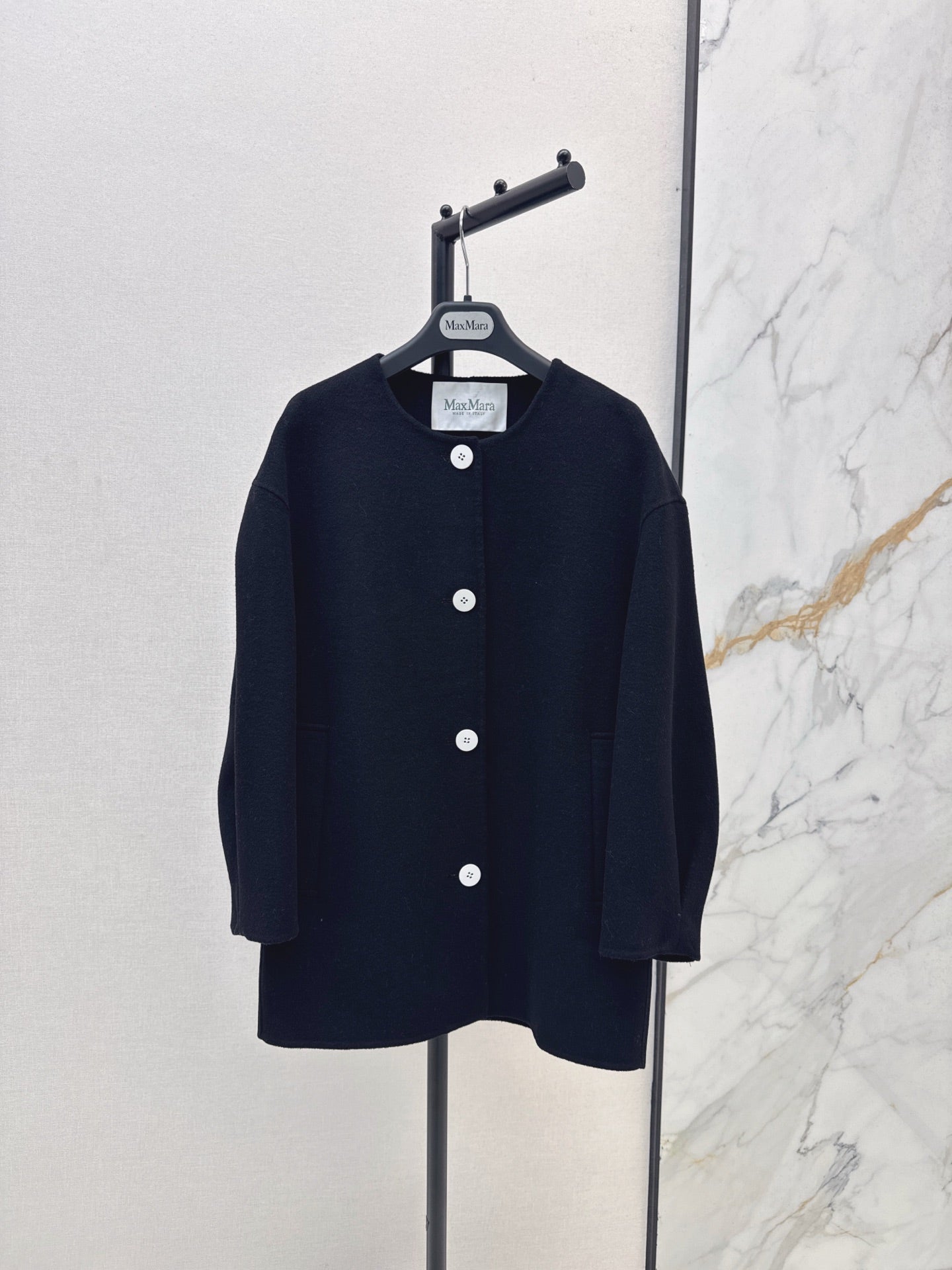 Loro 25fw cashmere jacket