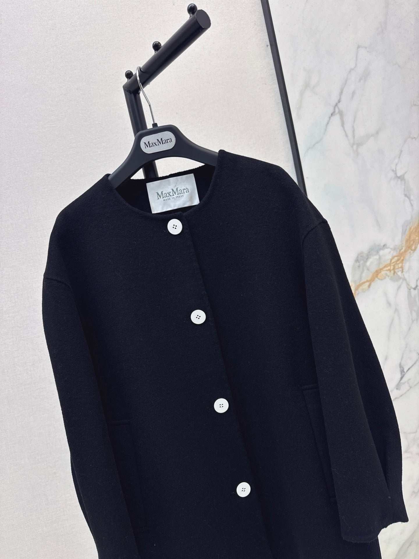 Loro 25fw cashmere jacket