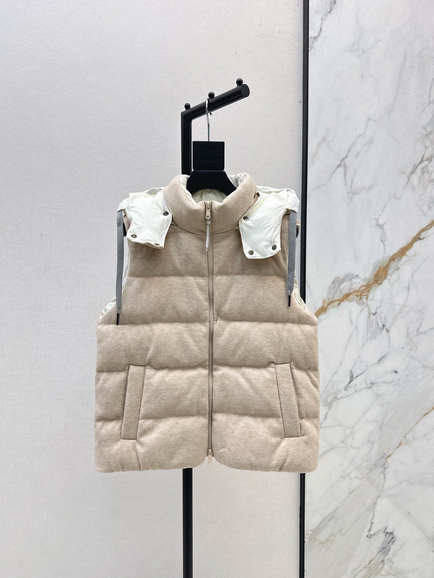 Brun 25fw down vest