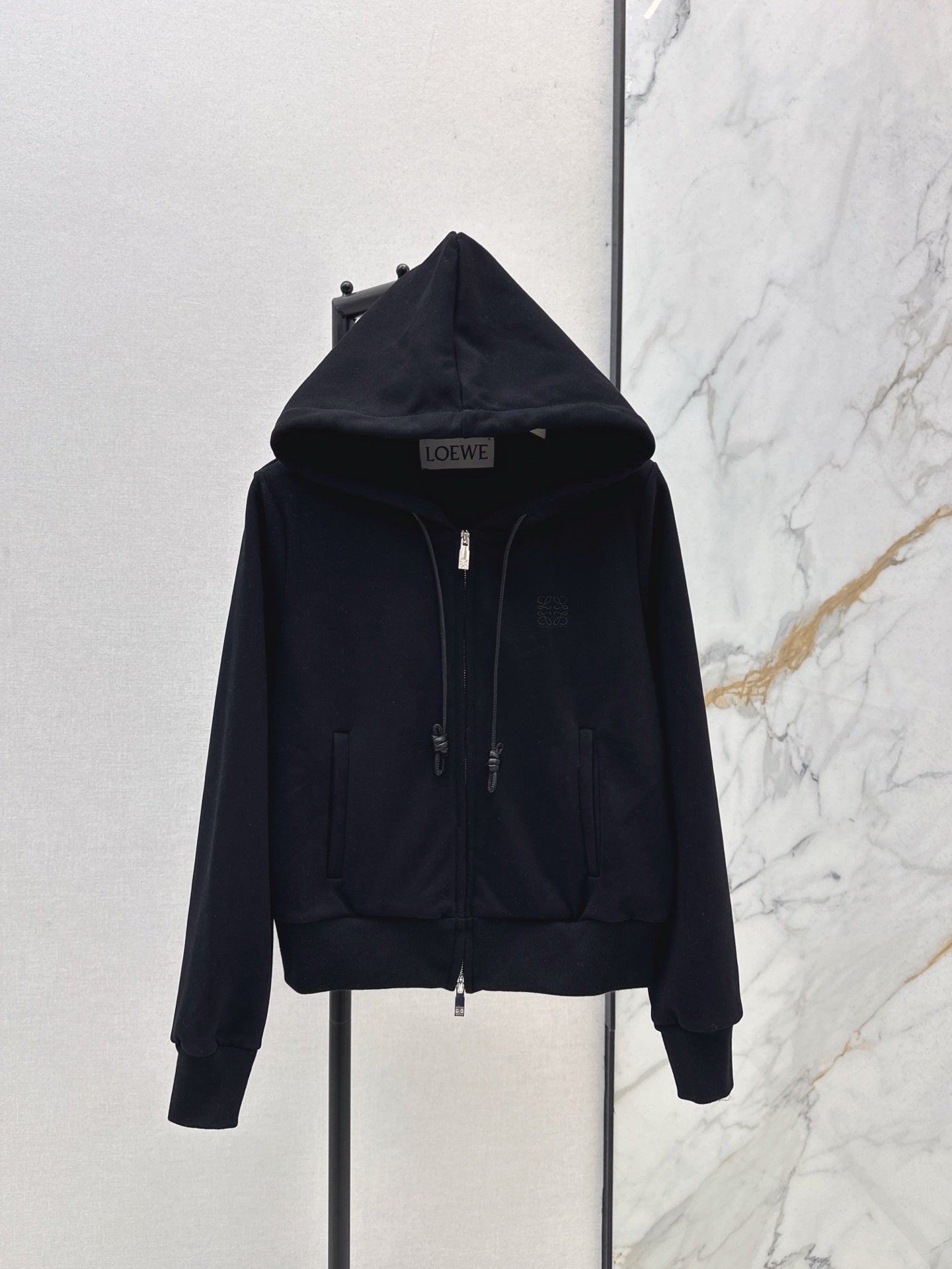 Loe 25fw hooded jacket