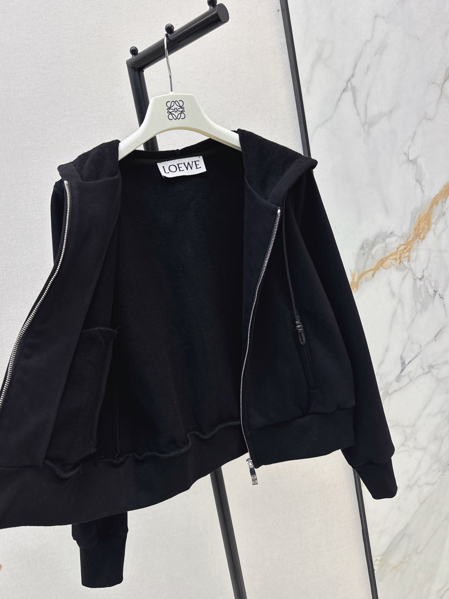 Loe 25fw hooded jacket