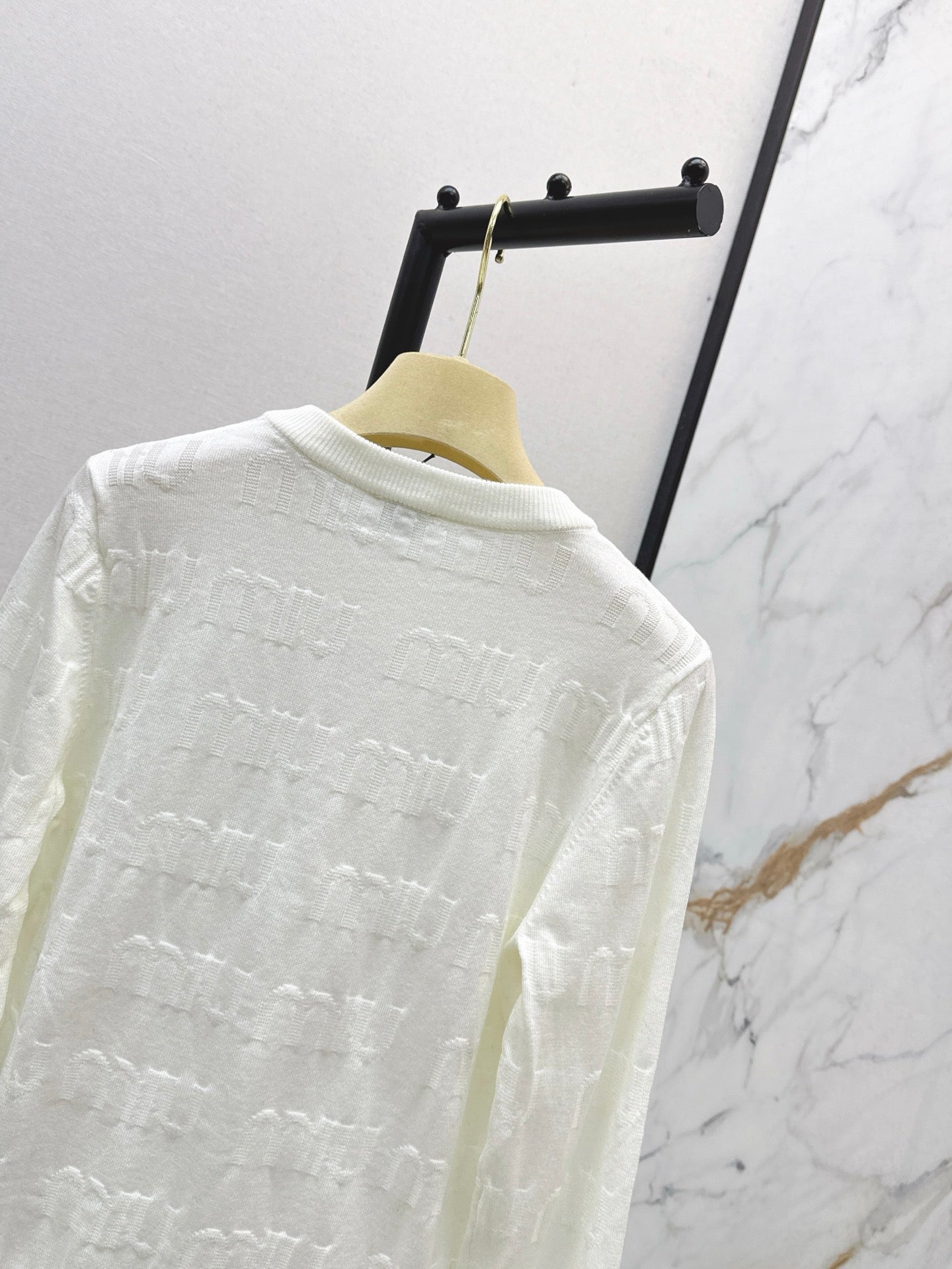 Miu 25fw wool sweater