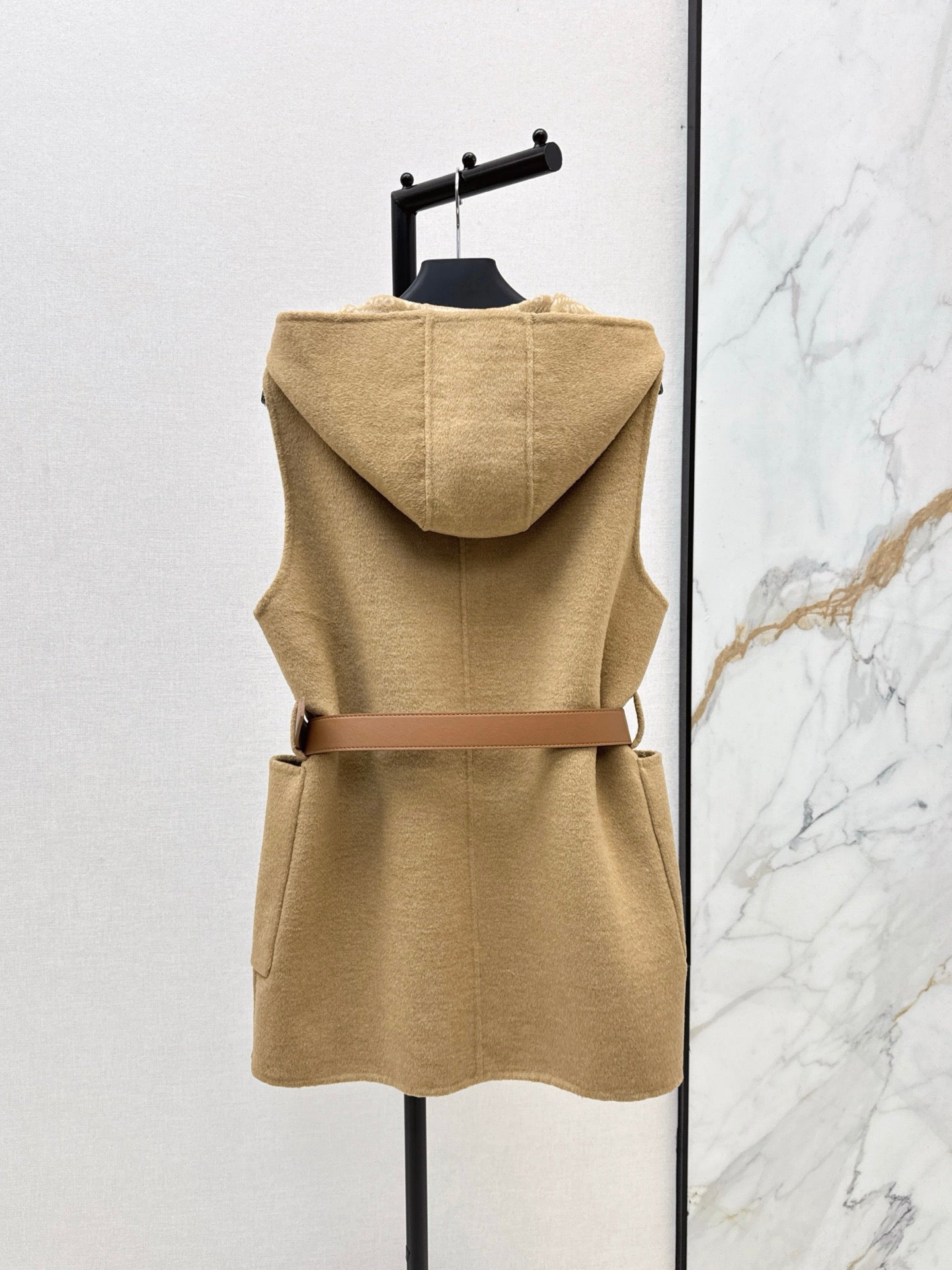 Prad 25fw hooded vest