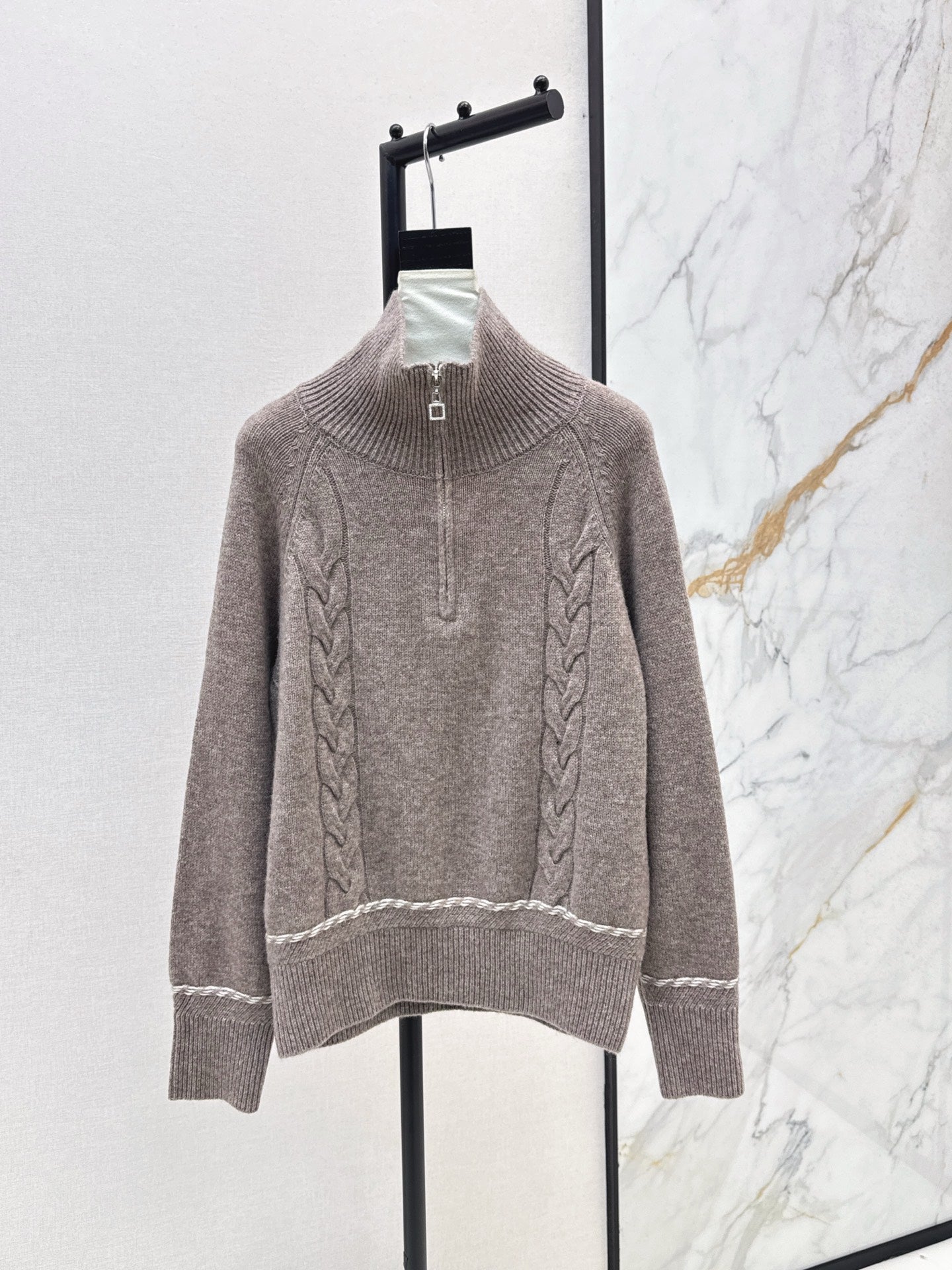 Loro 25fw sweater