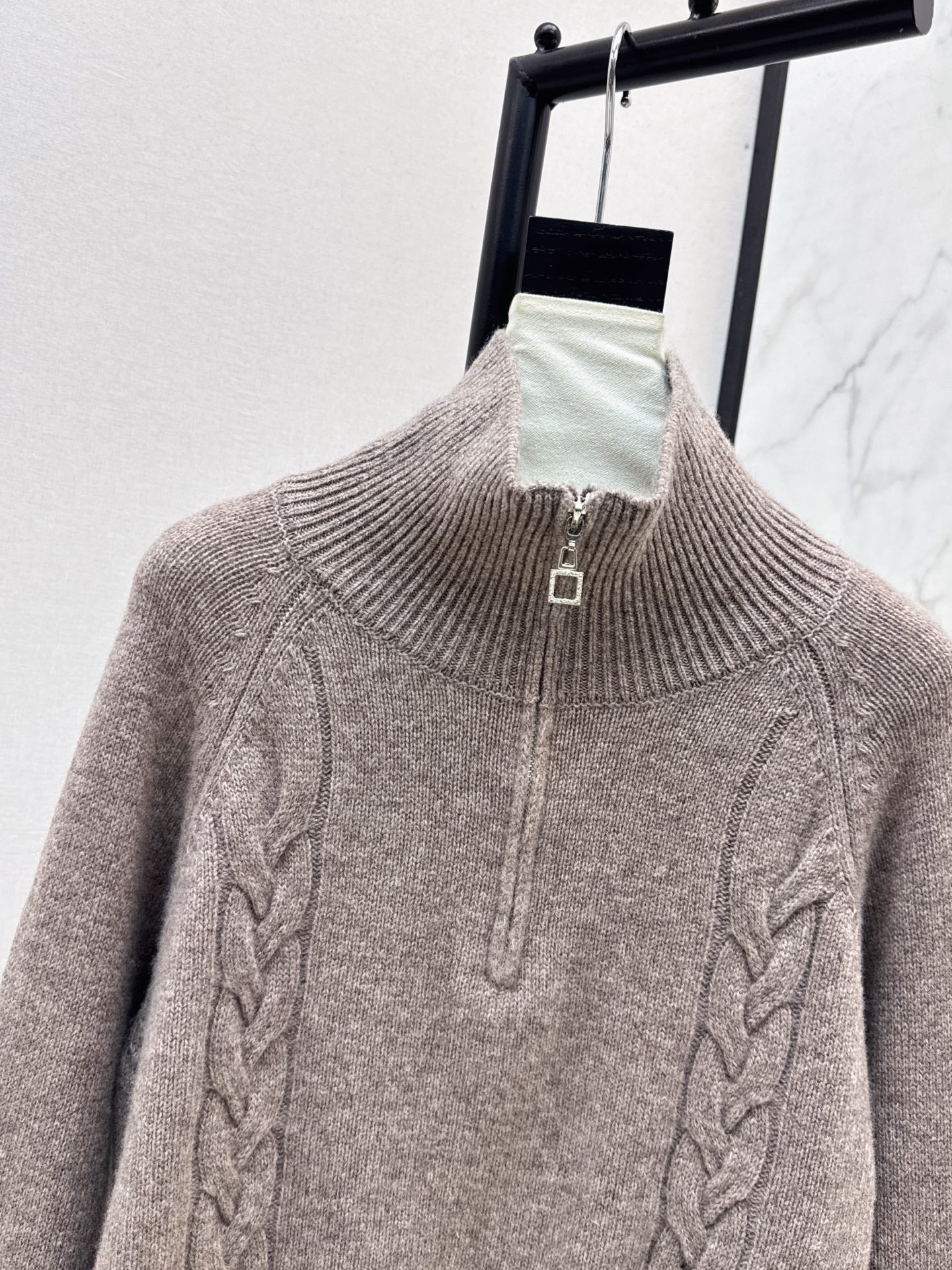 Loro 25fw sweater